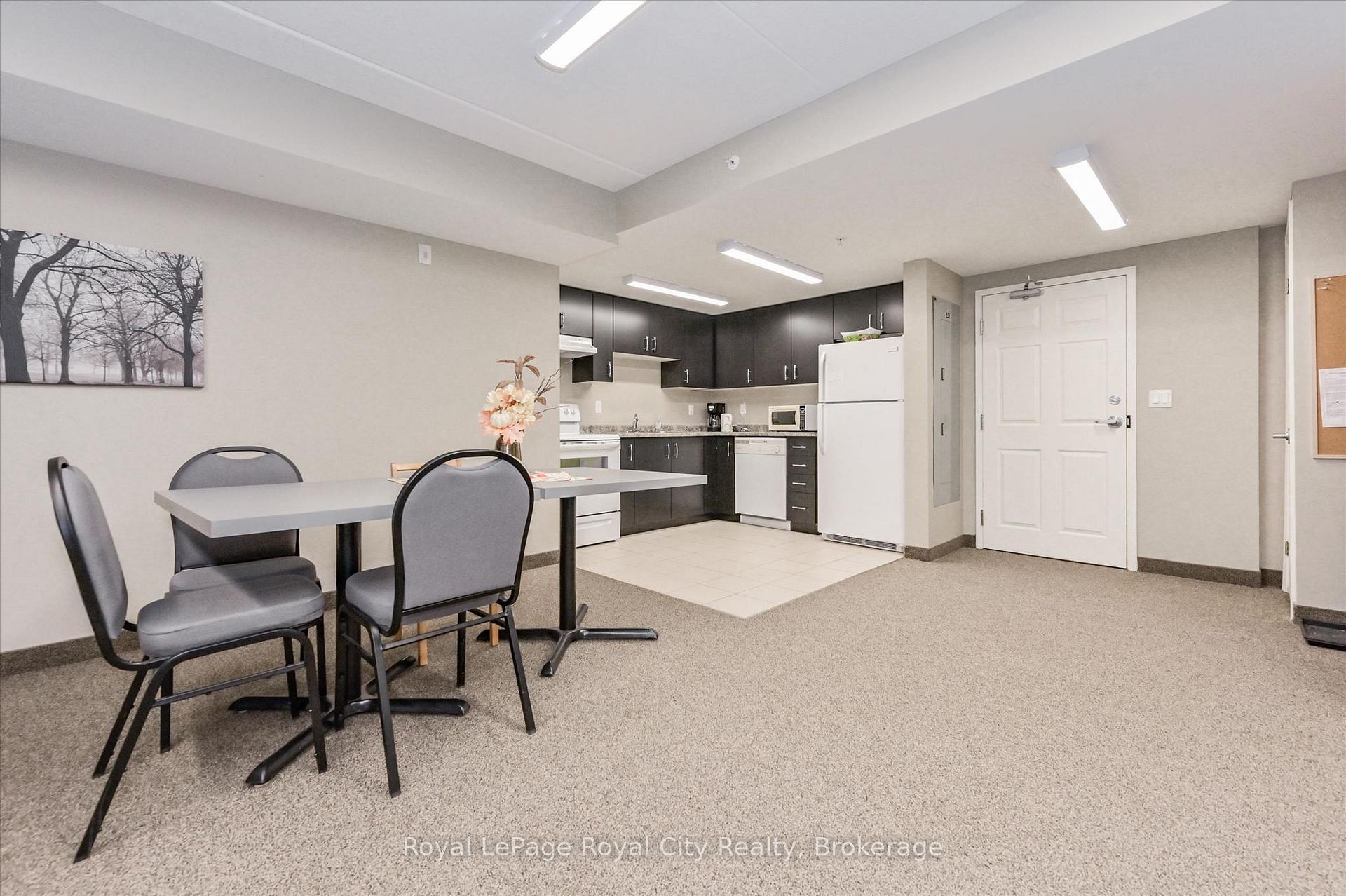 Photo 20 of Unit 408, 103 Westminster Crescent, Centre Wellington, Fergus — HOMEH
