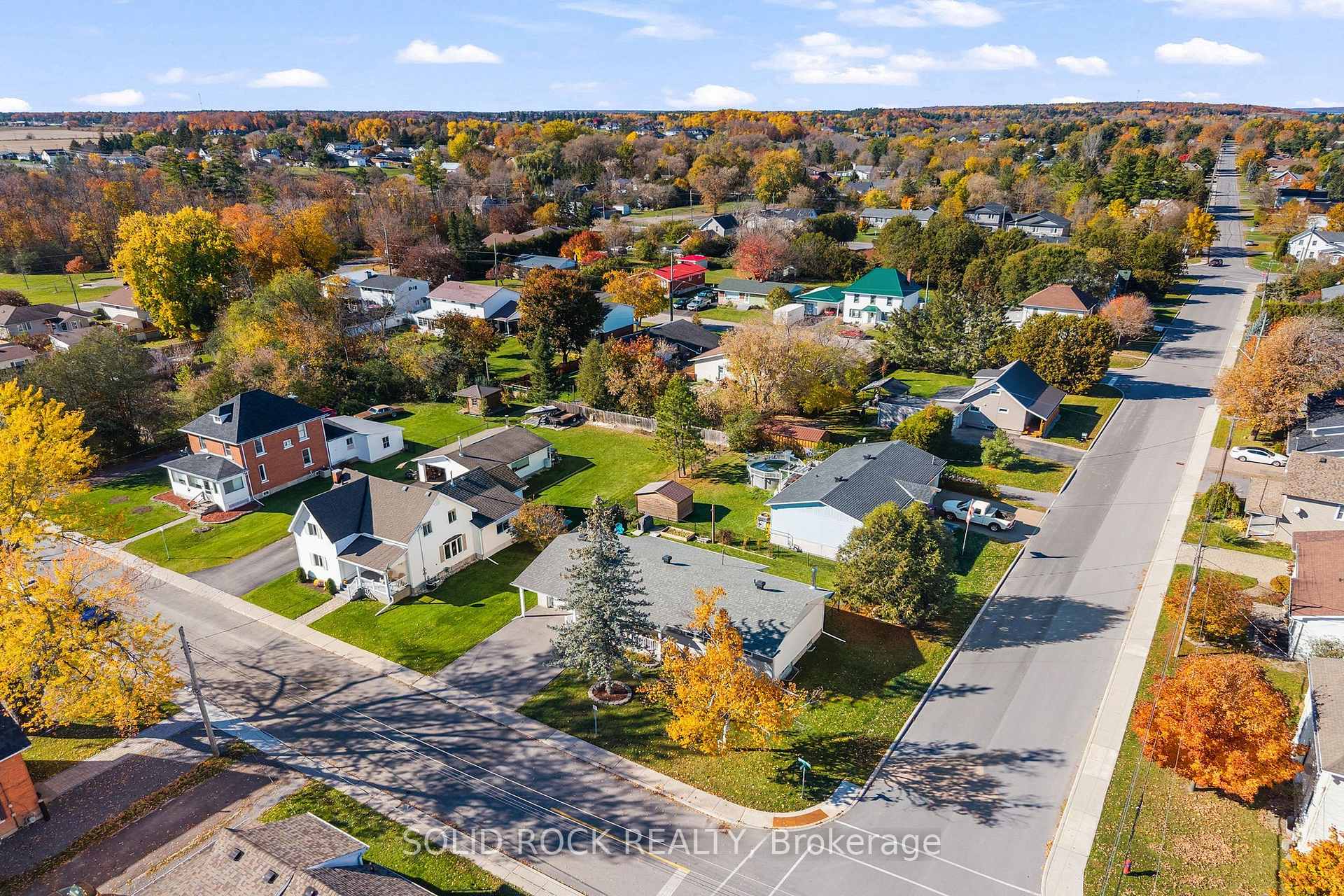 Photo 3 of 45 Norma Street S, Arnprior, Arnprior — HOMEH