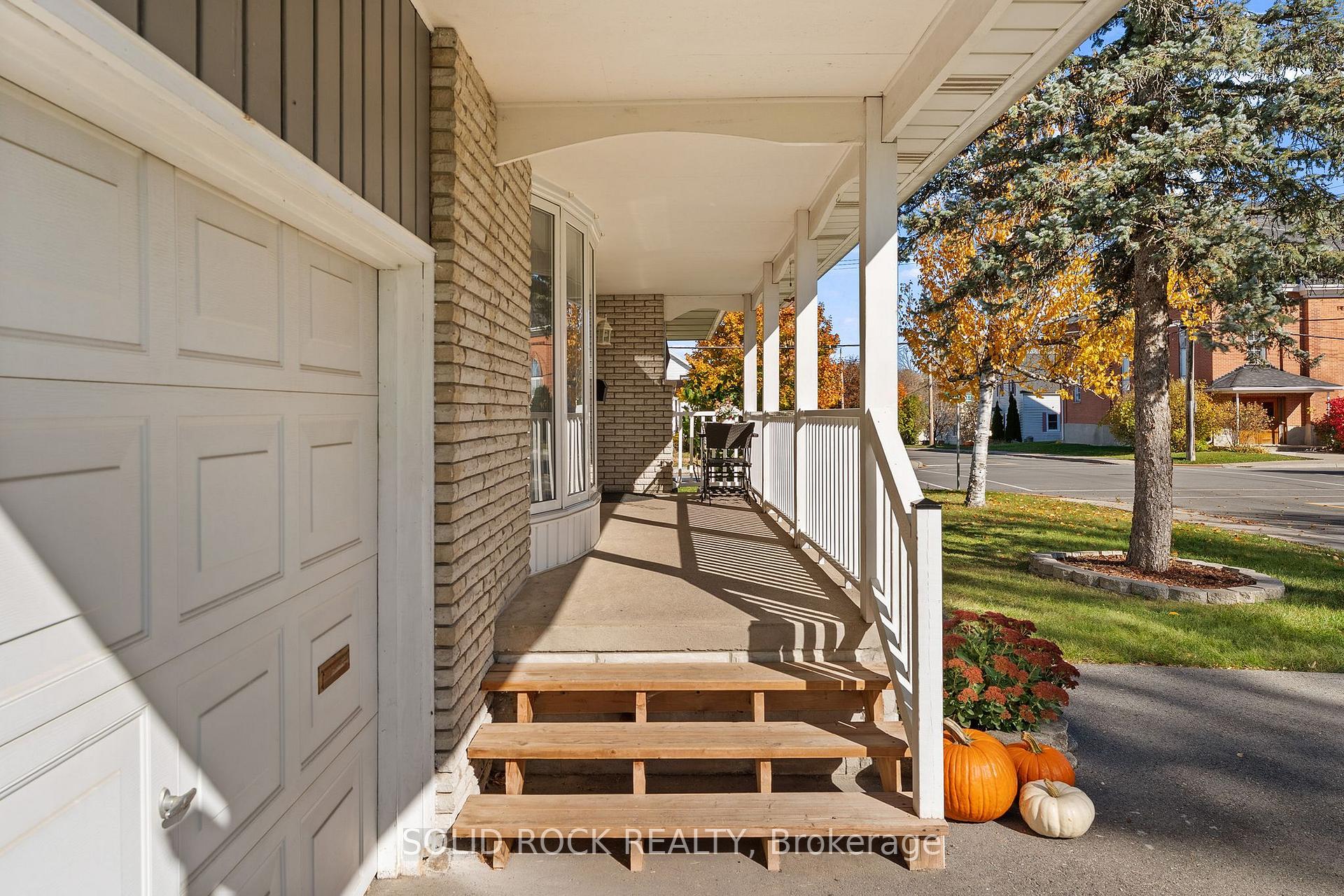 Photo 4 of 45 Norma Street S, Arnprior, Arnprior — HOMEH