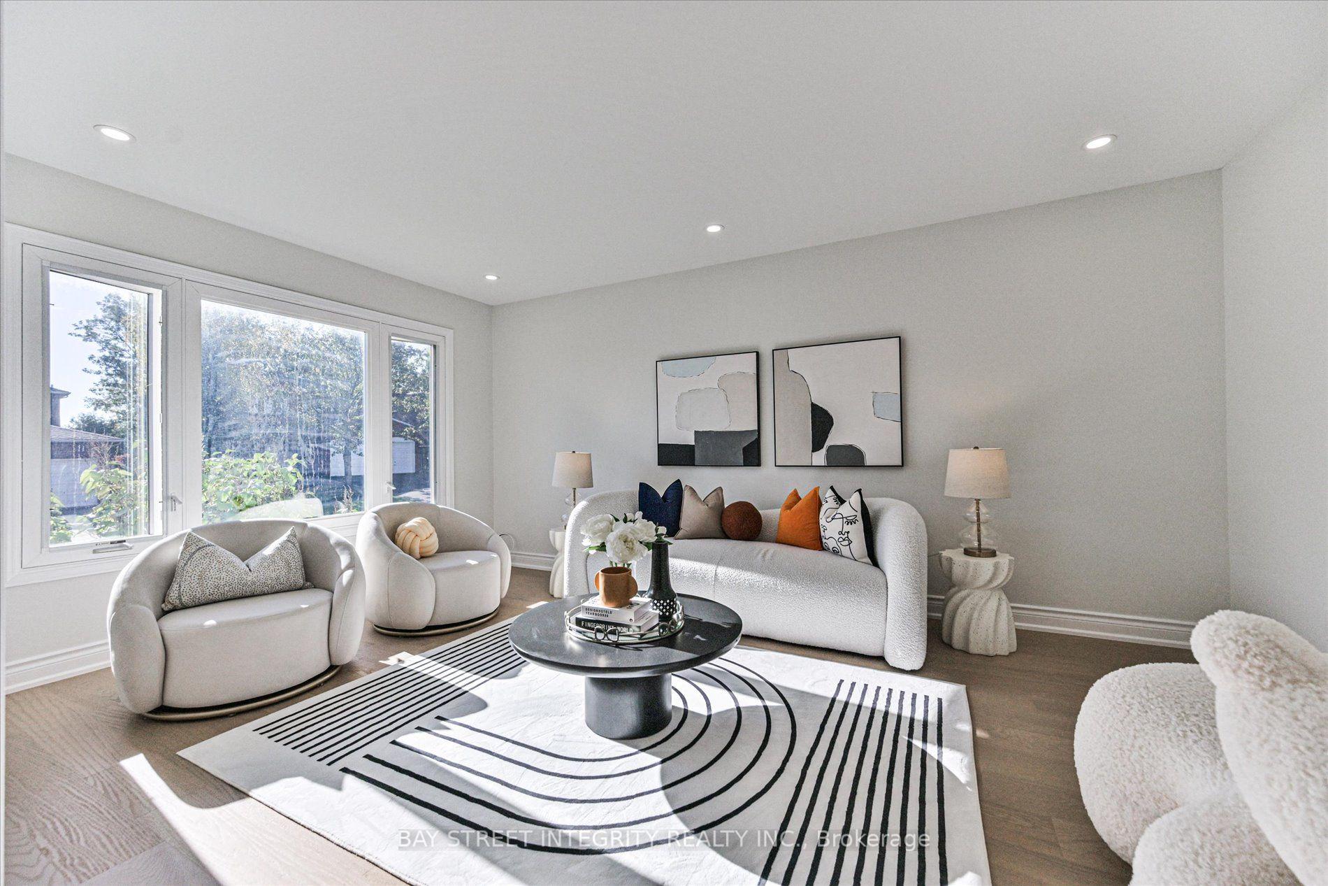 Photo 9 of 1225 Winterbourne Drive, Oakville, Clearview — HOMEH