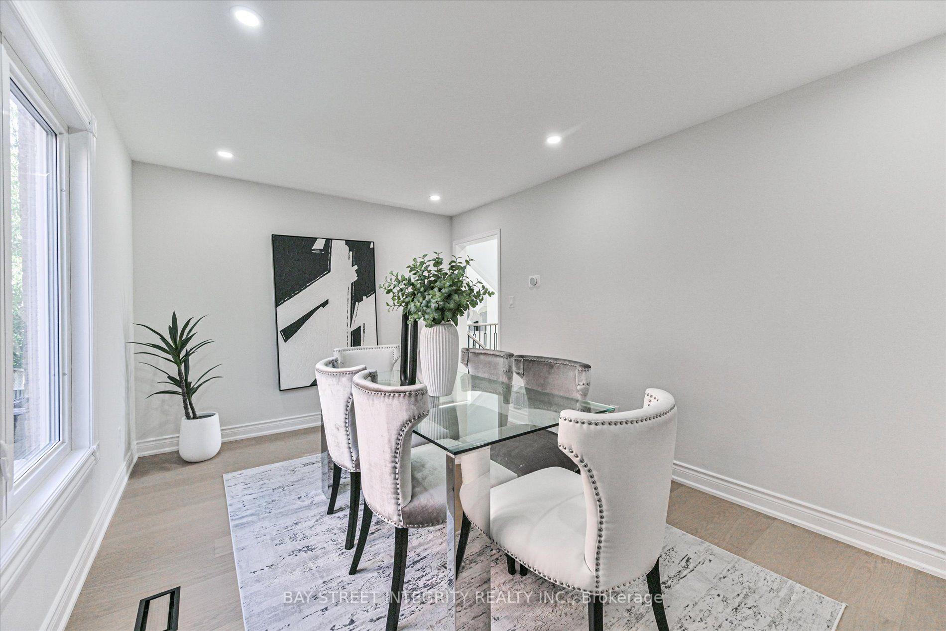 Photo 19 of 1225 Winterbourne Drive, Oakville, Clearview — HOMEH