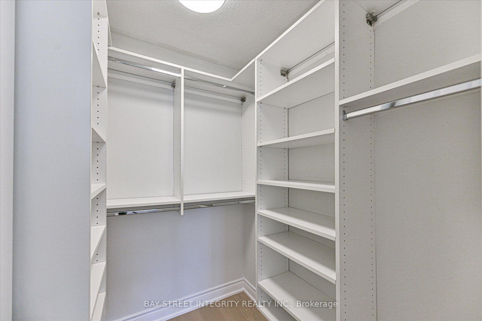 Photo 28 of 1225 Winterbourne Drive, Oakville, Clearview — HOMEH