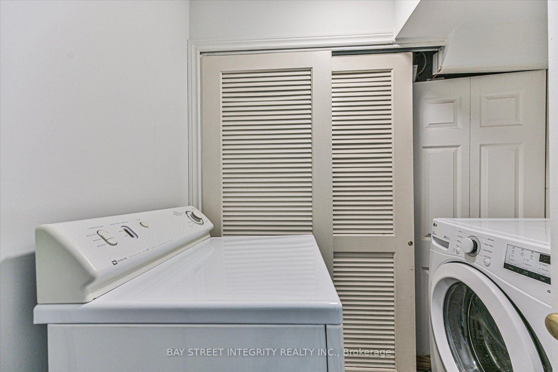 Photo 43 of 1225 Winterbourne Drive, Oakville, Clearview — HOMEH