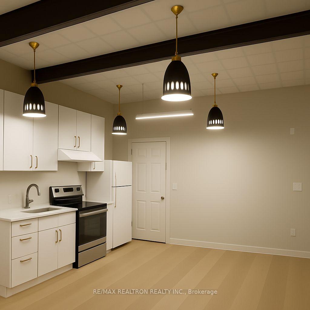 Photo of Unit Unit 2, 192 Lincoln Road W