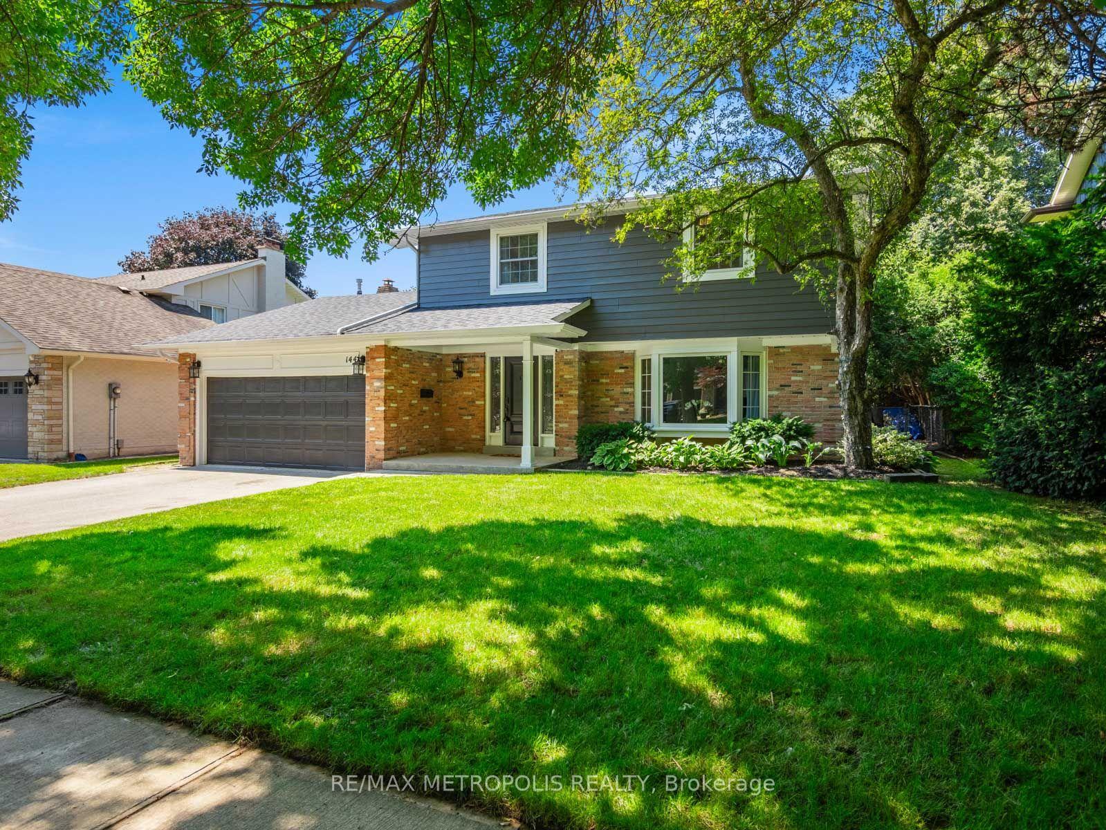 Photo 2 of 144 All Saints Crescent, Oakville, Ford — HOMEH