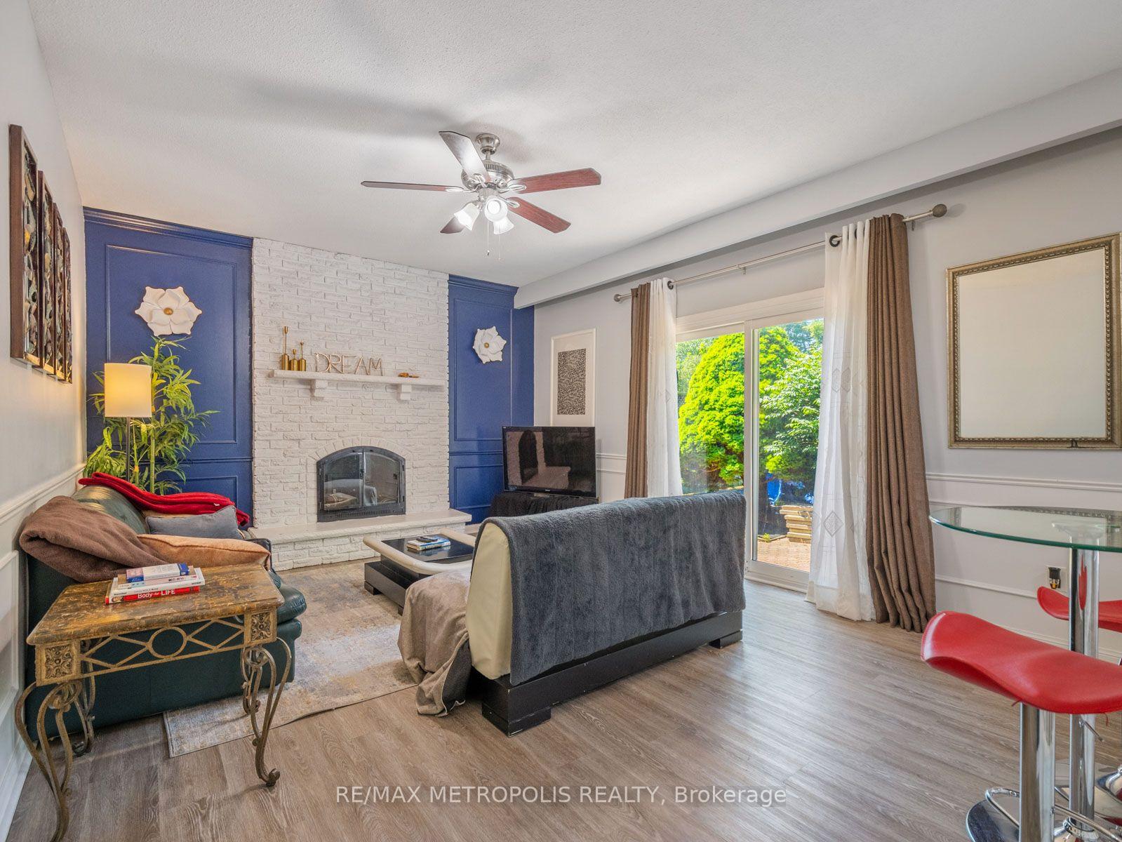 Photo 15 of 144 All Saints Crescent, Oakville, Ford — HOMEH