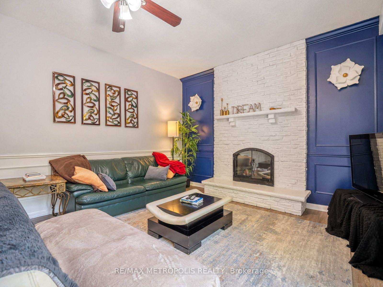 Photo 16 of 144 All Saints Crescent, Oakville, Ford — HOMEH