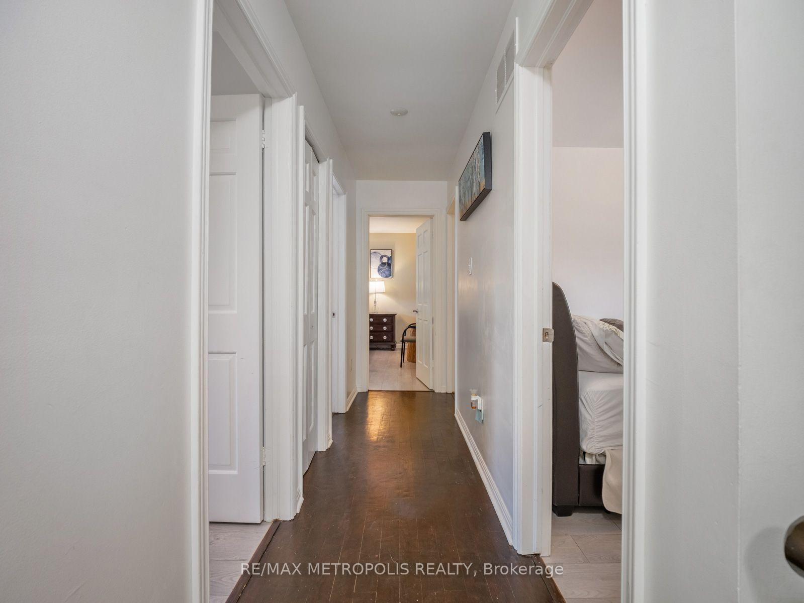 Photo 23 of 144 All Saints Crescent, Oakville, Ford — HOMEH