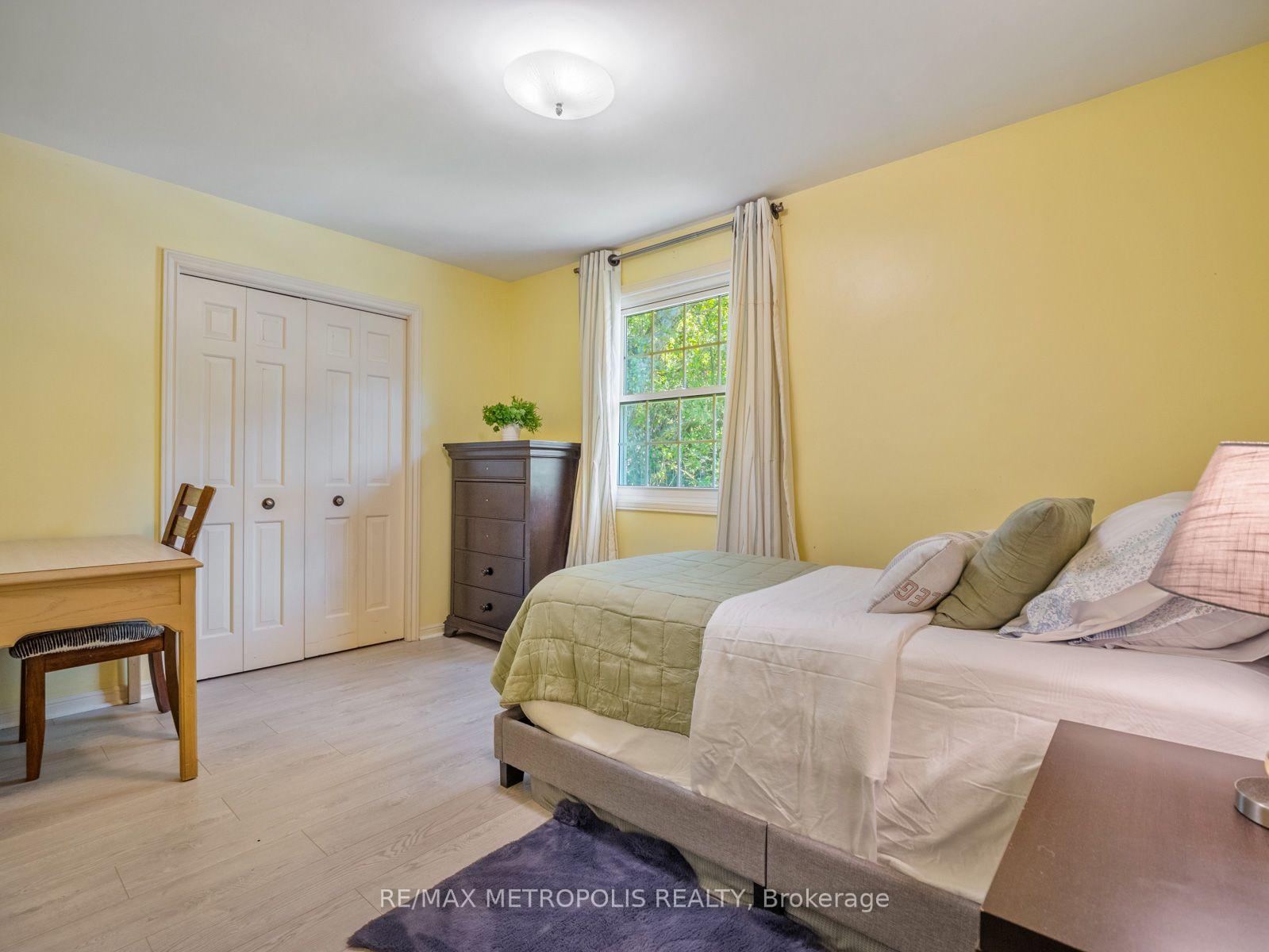 Photo 29 of 144 All Saints Crescent, Oakville, Ford — HOMEH