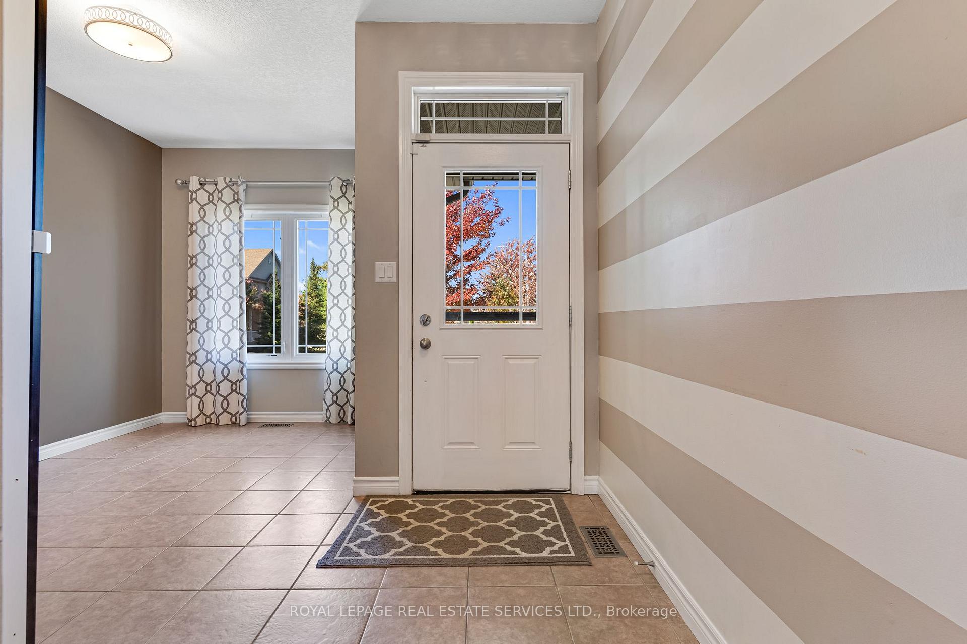 Photo 3 of 27 Marriott Place, Brant, Paris — HOMEH