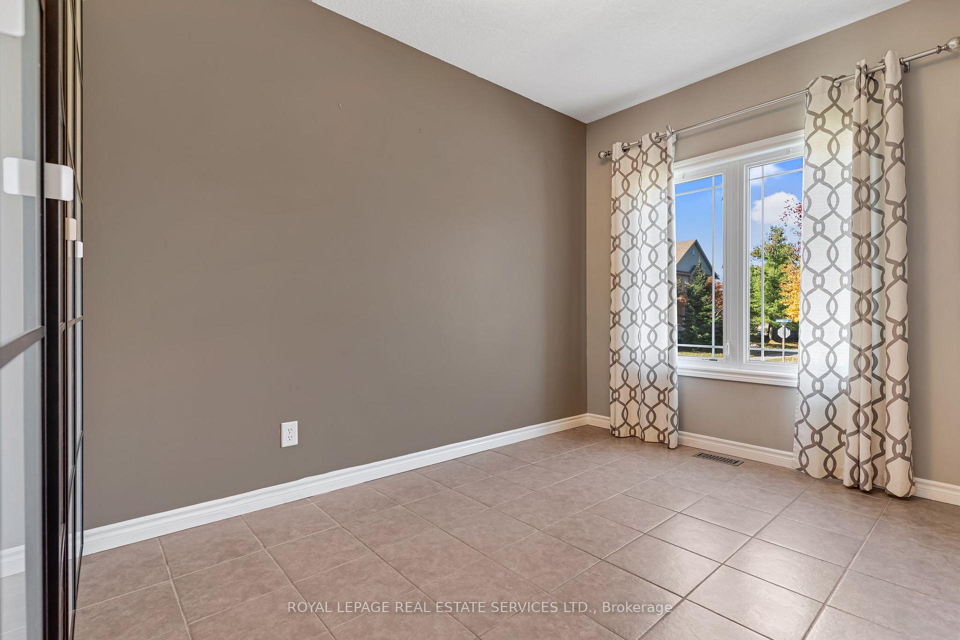 Photo 4 of 27 Marriott Place, Brant, Paris — HOMEH