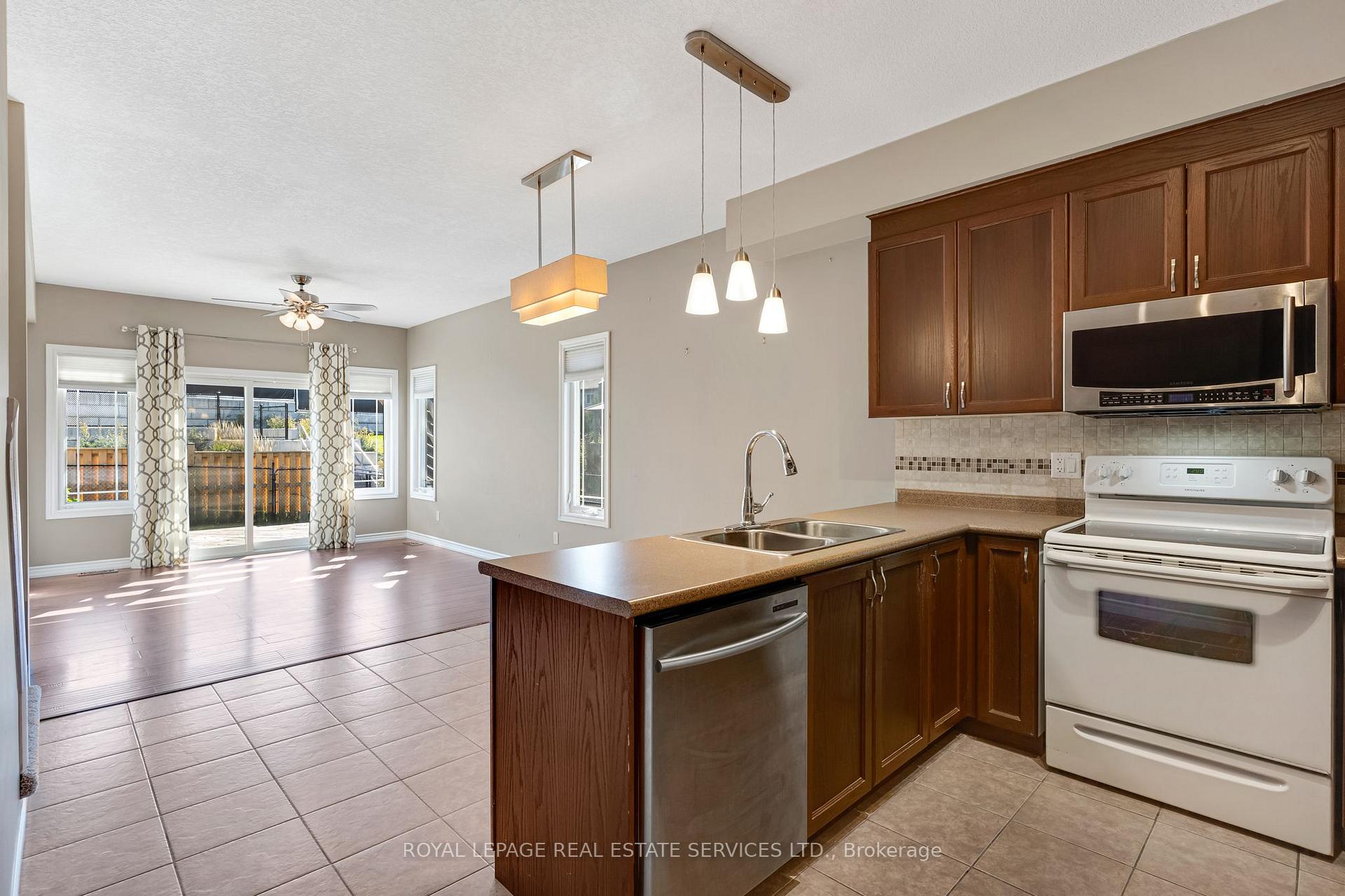 Photo 9 of 27 Marriott Place, Brant, Paris — HOMEH