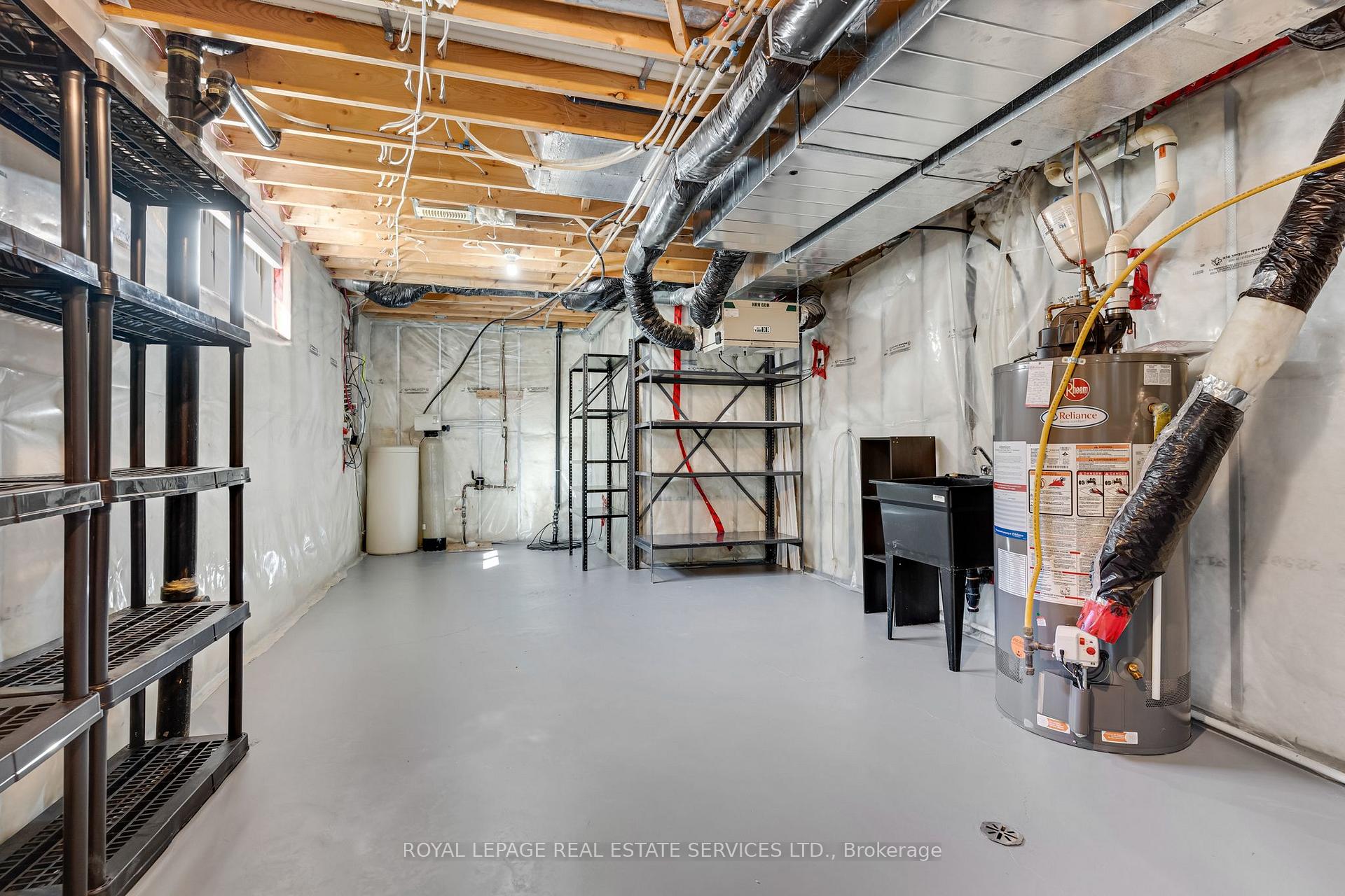 Photo 30 of 27 Marriott Place, Brant, Paris — HOMEH