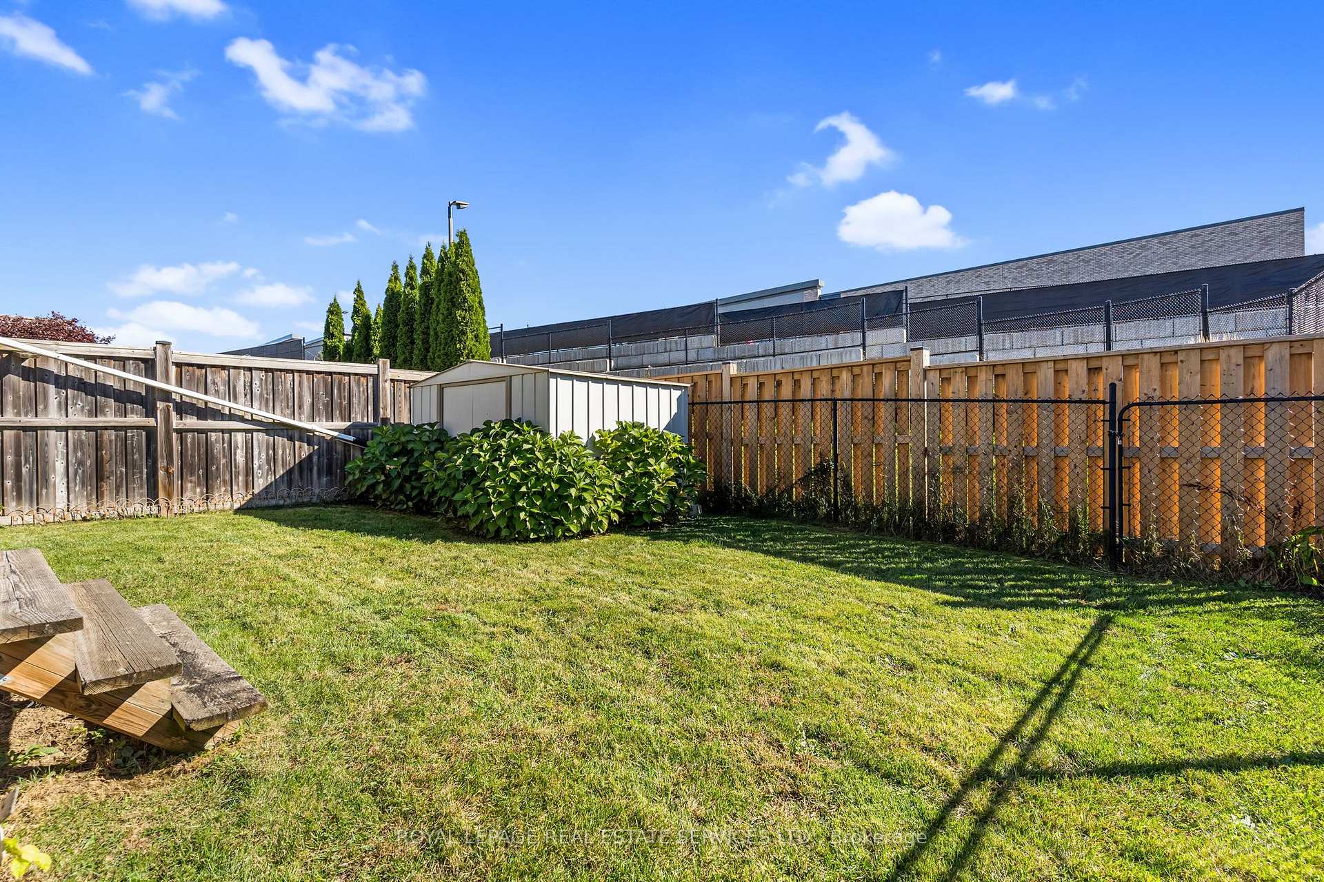 Photo 34 of 27 Marriott Place, Brant, Paris — HOMEH