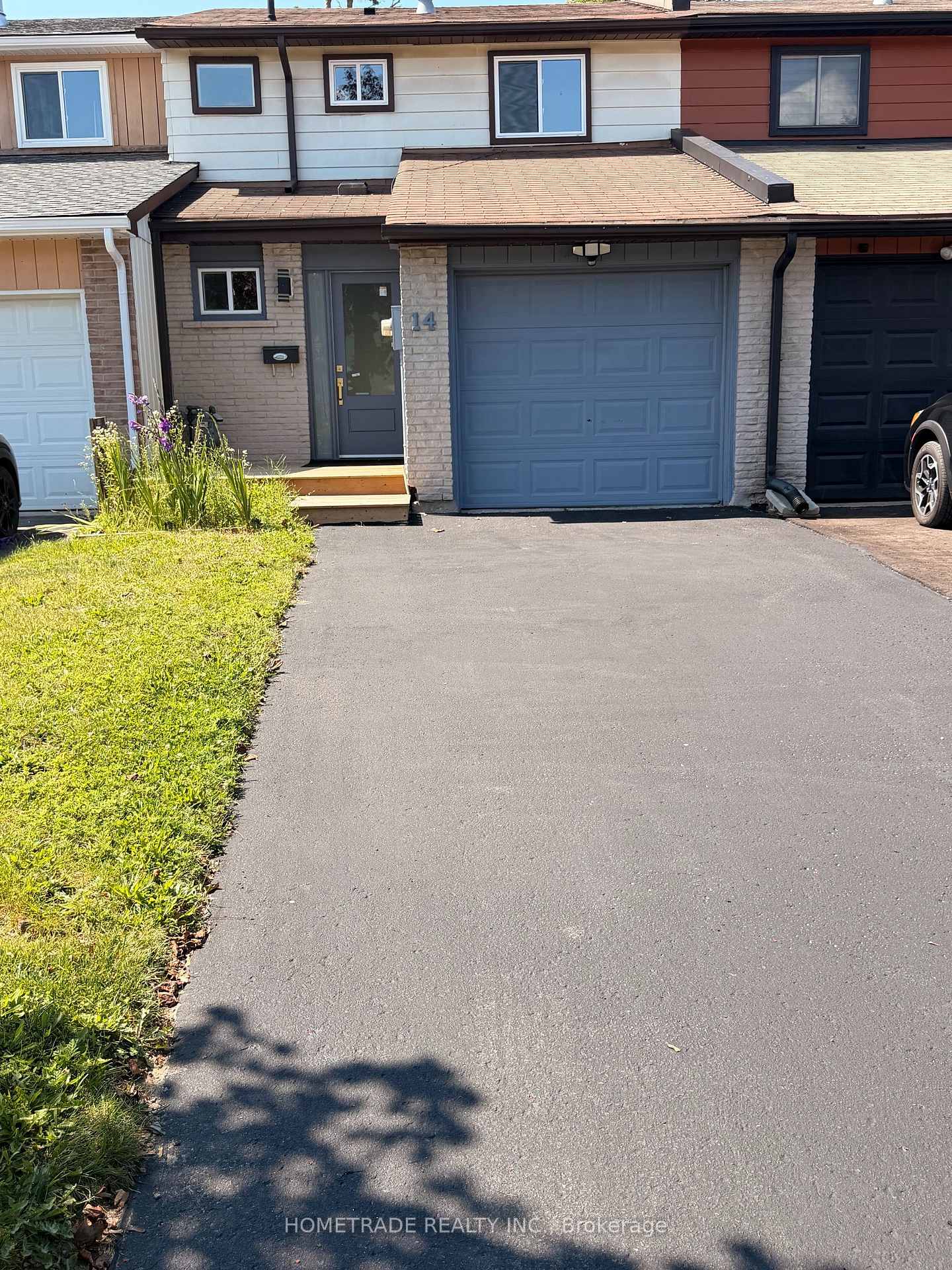 Photo 2 of 14 Chaucer Crescent, Barrie, Letitia Heights — HOMEH