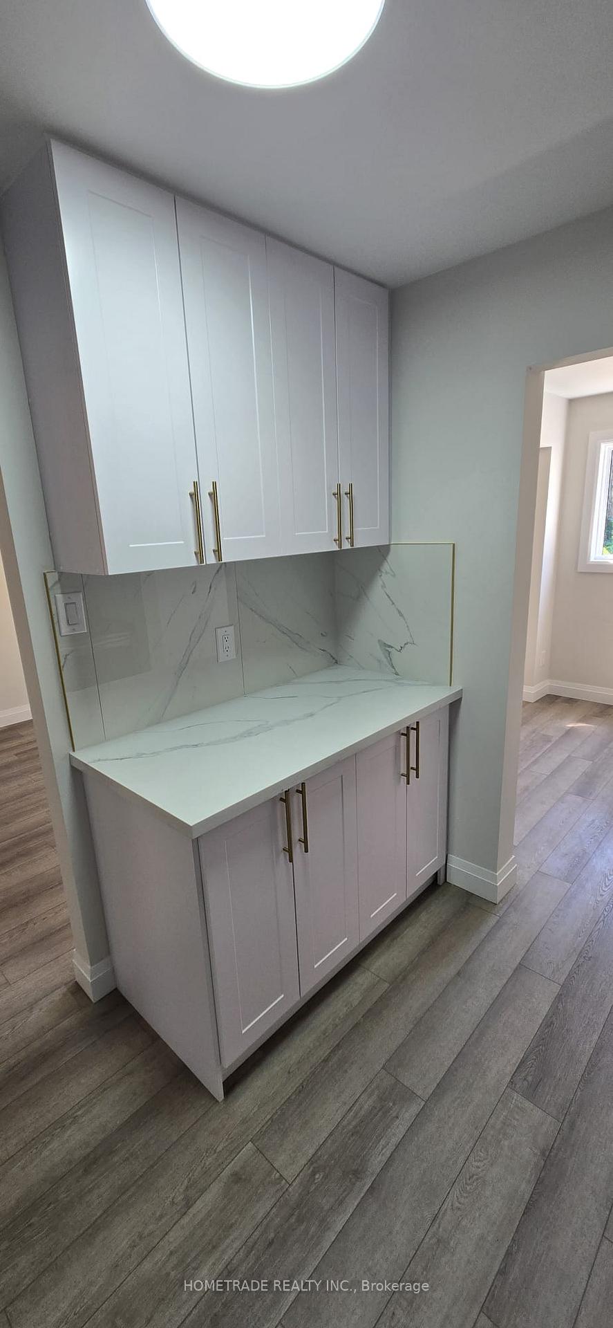 Photo 7 of 14 Chaucer Crescent, Barrie, Letitia Heights — HOMEH