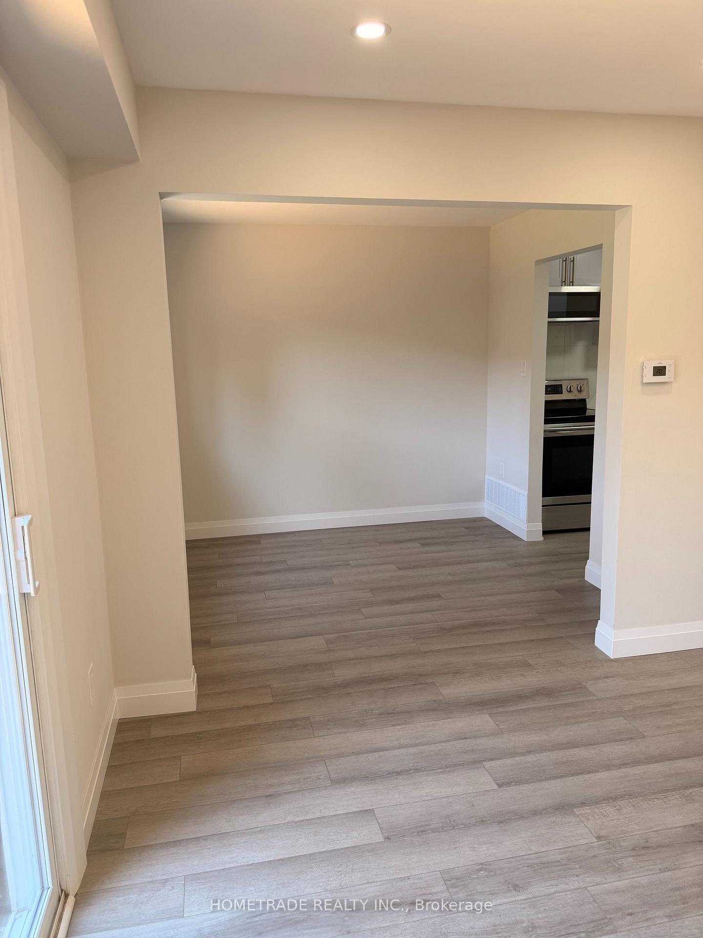 Photo 9 of 14 Chaucer Crescent, Barrie, Letitia Heights — HOMEH