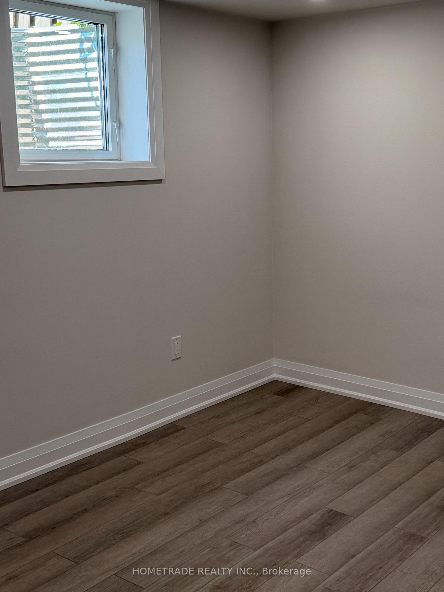 Photo 30 of 14 Chaucer Crescent, Barrie, Letitia Heights — HOMEH