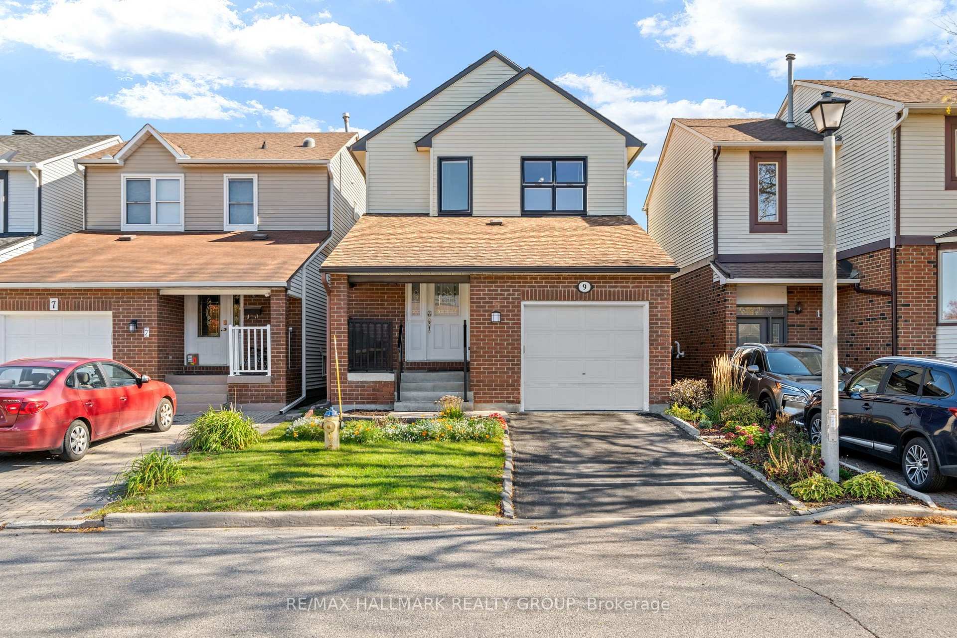 Photo 1 of 9 Fireside Crescent, Ottawa, Hunt Club Park/Greenboro — HOMEH