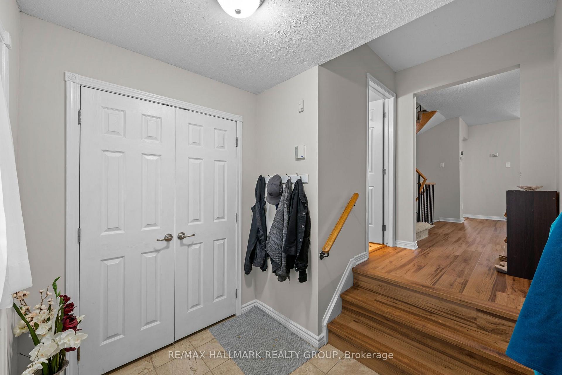 Photo 6 of 9 Fireside Crescent, Ottawa, Hunt Club Park/Greenboro — HOMEH