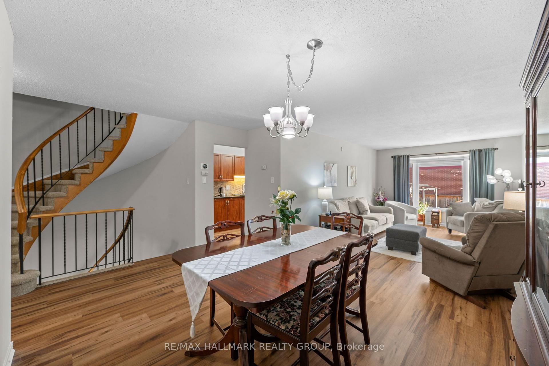 Photo 9 of 9 Fireside Crescent, Ottawa, Hunt Club Park/Greenboro — HOMEH