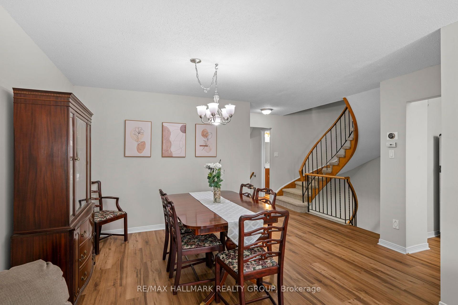 Photo 10 of 9 Fireside Crescent, Ottawa, Hunt Club Park/Greenboro — HOMEH