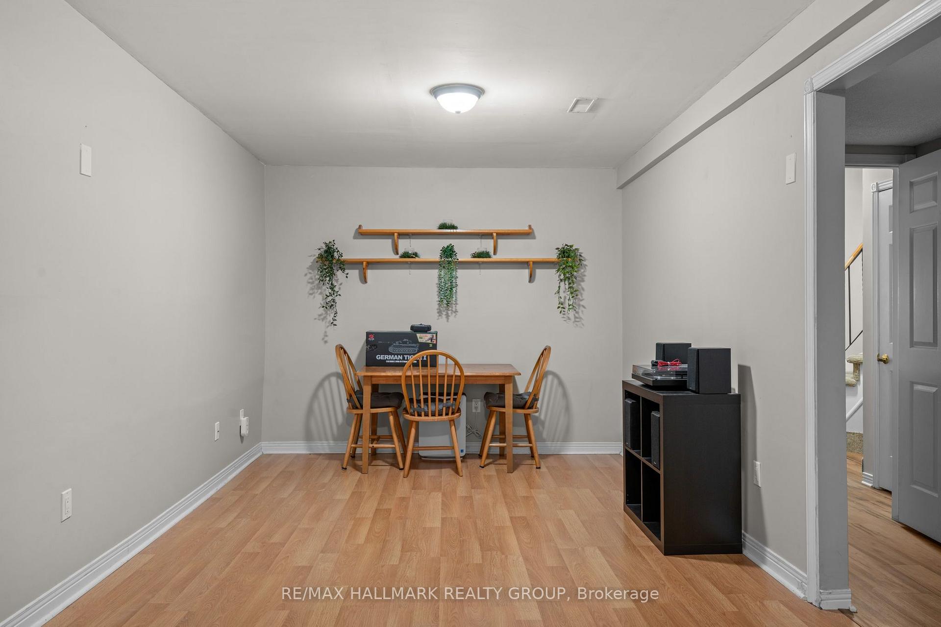 Photo 36 of 9 Fireside Crescent, Ottawa, Hunt Club Park/Greenboro — HOMEH