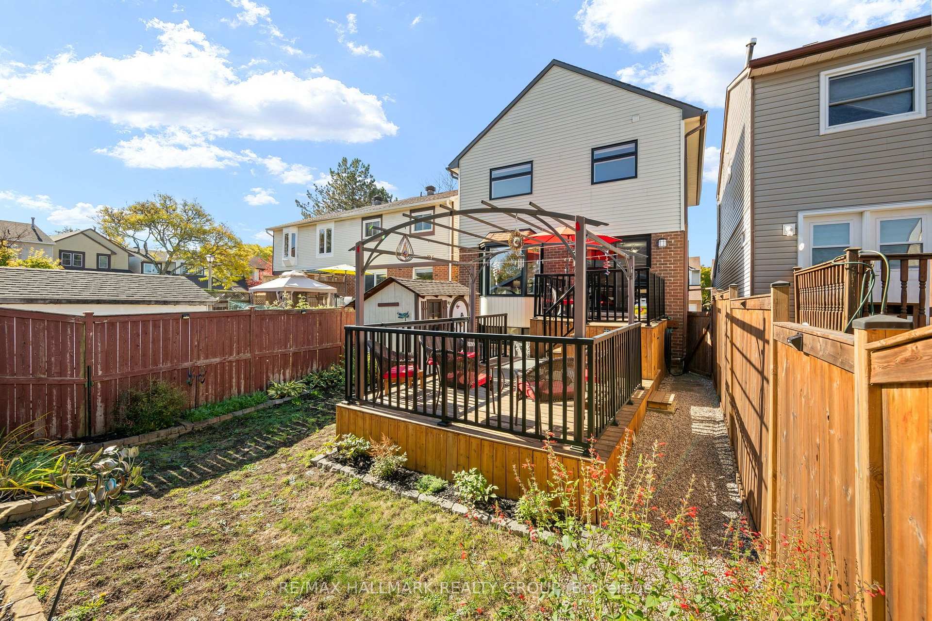 Photo 42 of 9 Fireside Crescent, Ottawa, Hunt Club Park/Greenboro — HOMEH