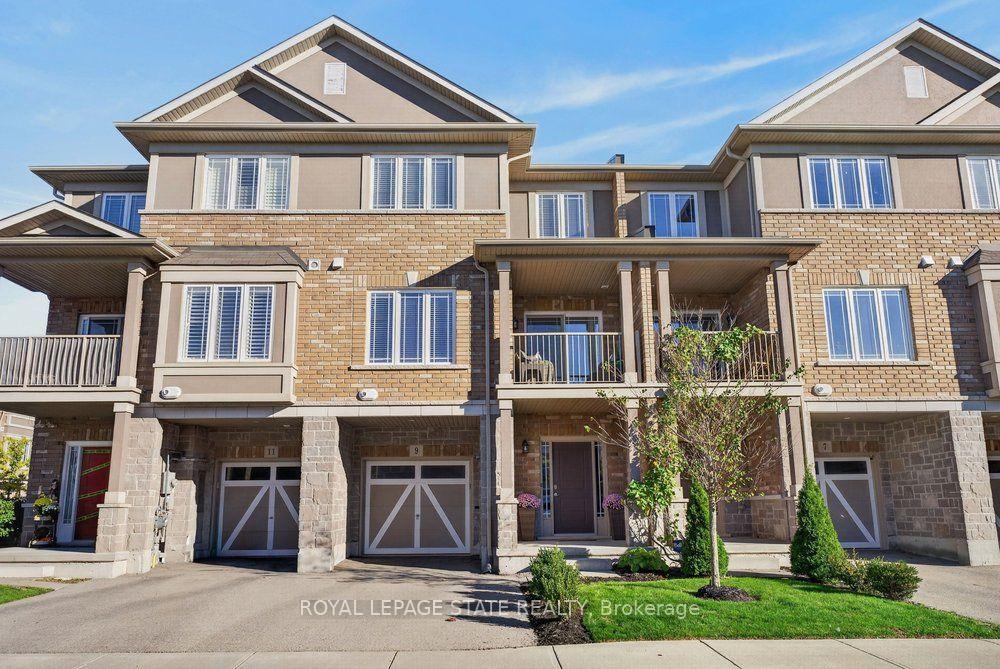 Photo 1 of 9 Bloom Crescent, Hamilton, Rural Glanbrook — HOMEH