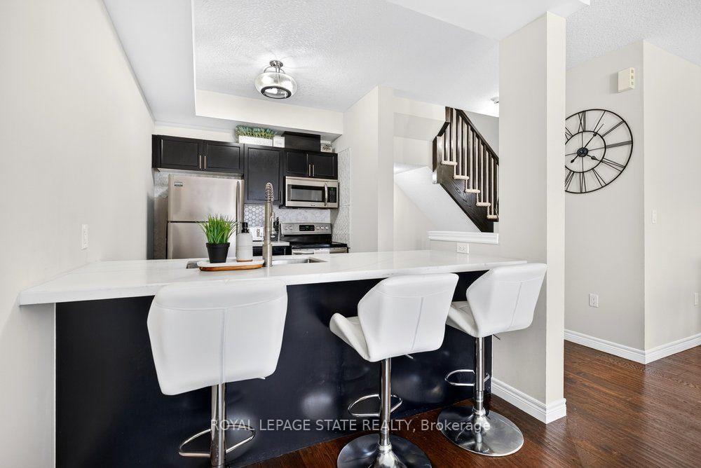 Photo 24 of 9 Bloom Crescent, Hamilton, Rural Glanbrook — HOMEH