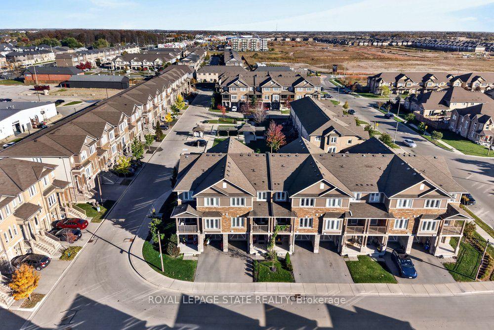 Photo 38 of 9 Bloom Crescent, Hamilton, Rural Glanbrook — HOMEH
