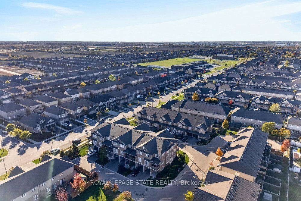Photo 39 of 9 Bloom Crescent, Hamilton, Rural Glanbrook — HOMEH
