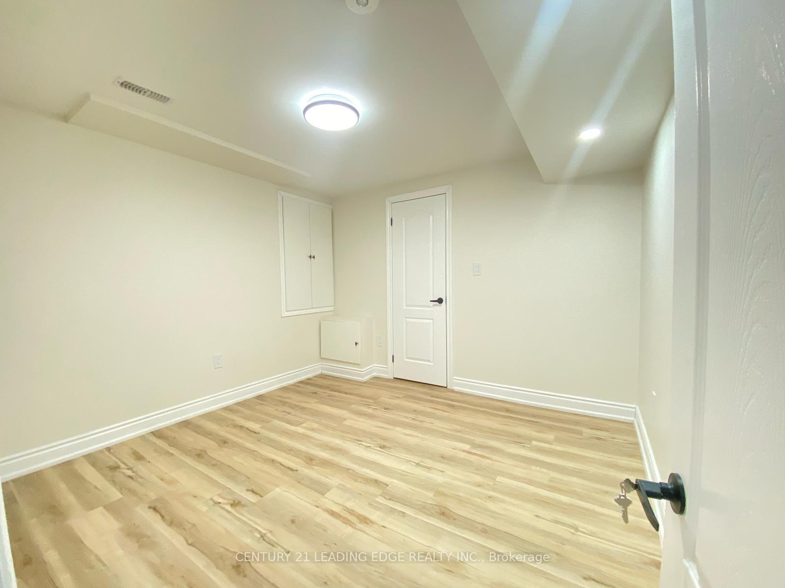 Photo 3 of Unit Lower, 66 Beech Avenue, Cambridge, Centennial — HOMEH