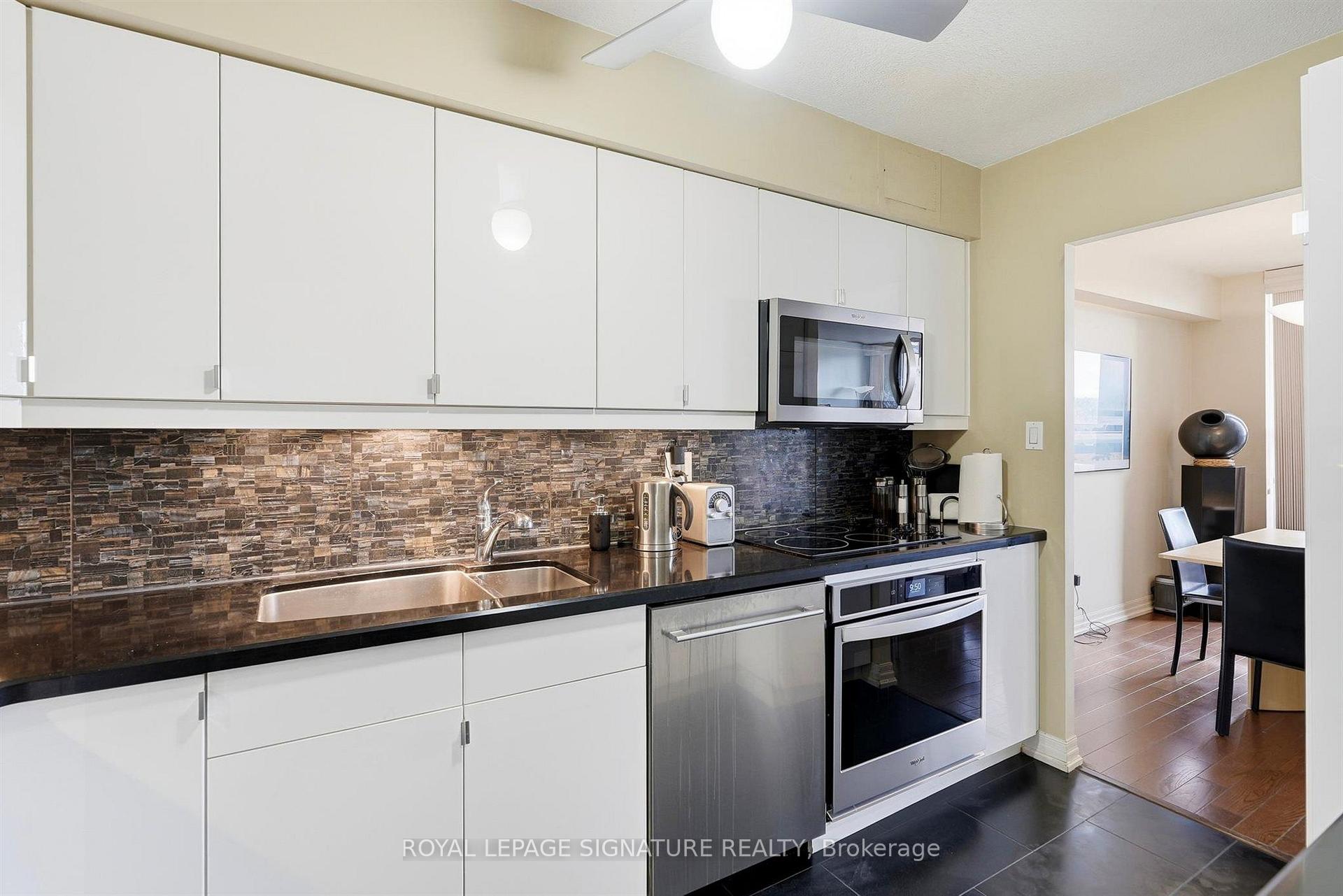 Photo 14 of Unit 419, 35 Ormskirk Avenue, Toronto, High Park-Swansea — HOMEH