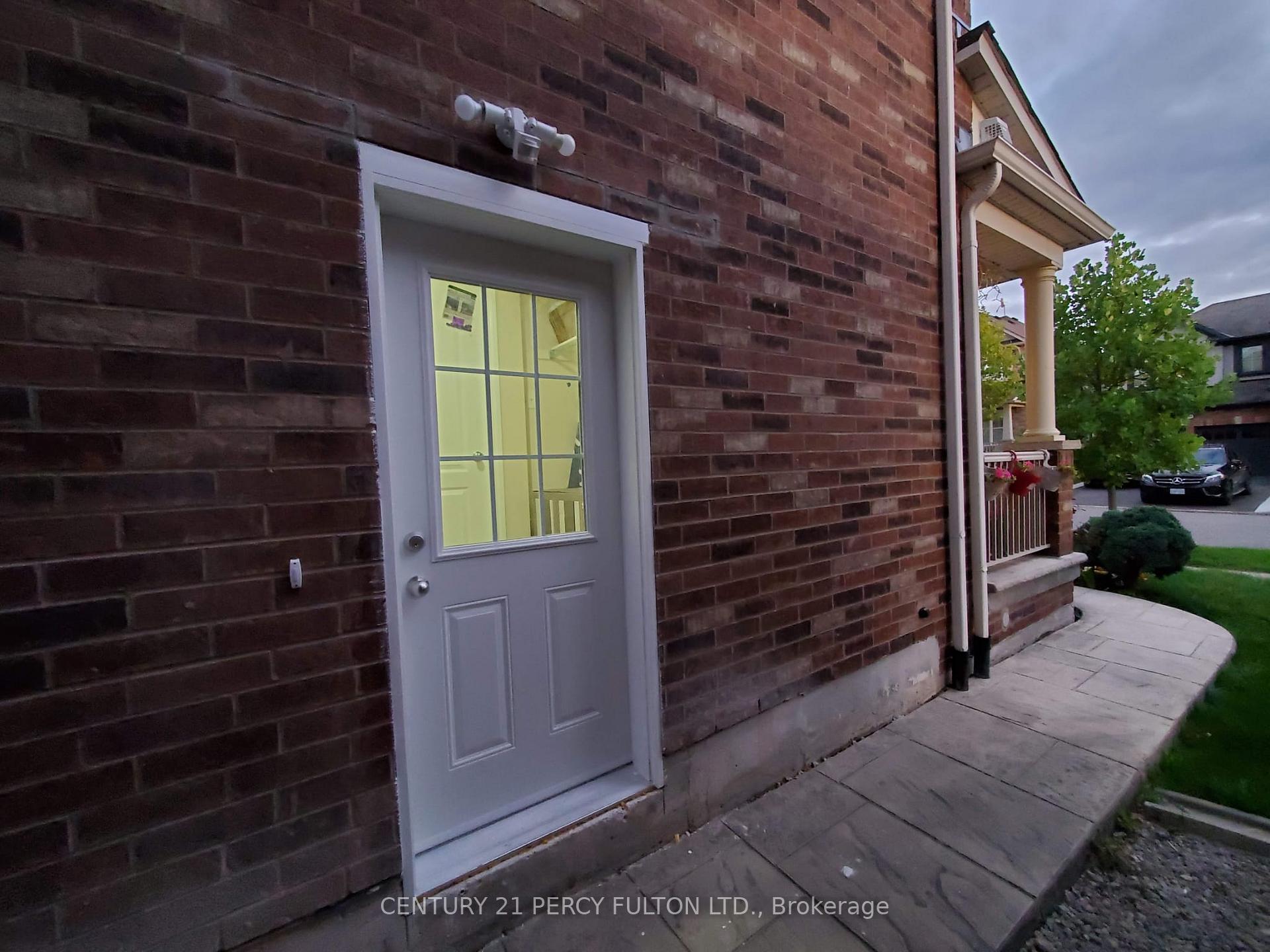 Photo 2 of Unit Lower, 308 Nakerville Crescent, Milton, Harrison — HOMEH