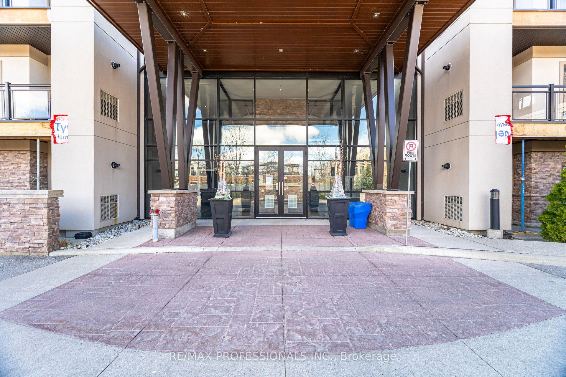 Photo 3 of Unit 323, 128 Garden Drive, Oakville, Central — HOMEH
