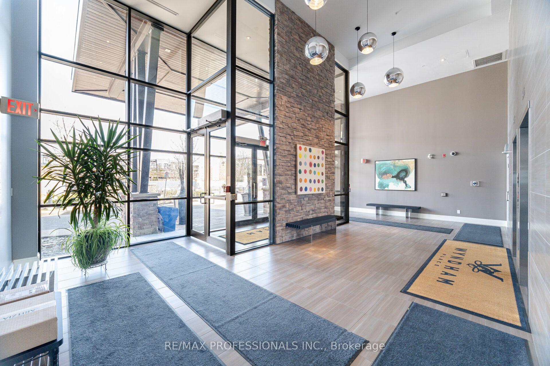 Photo 4 of Unit 323, 128 Garden Drive, Oakville, Central — HOMEH