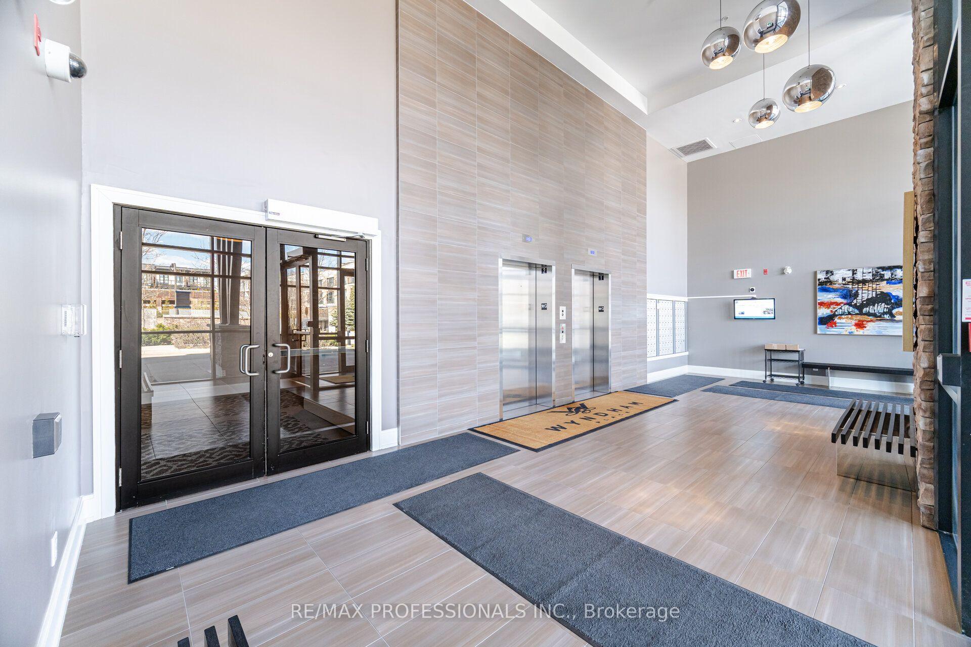 Photo 5 of Unit 323, 128 Garden Drive, Oakville, Central — HOMEH