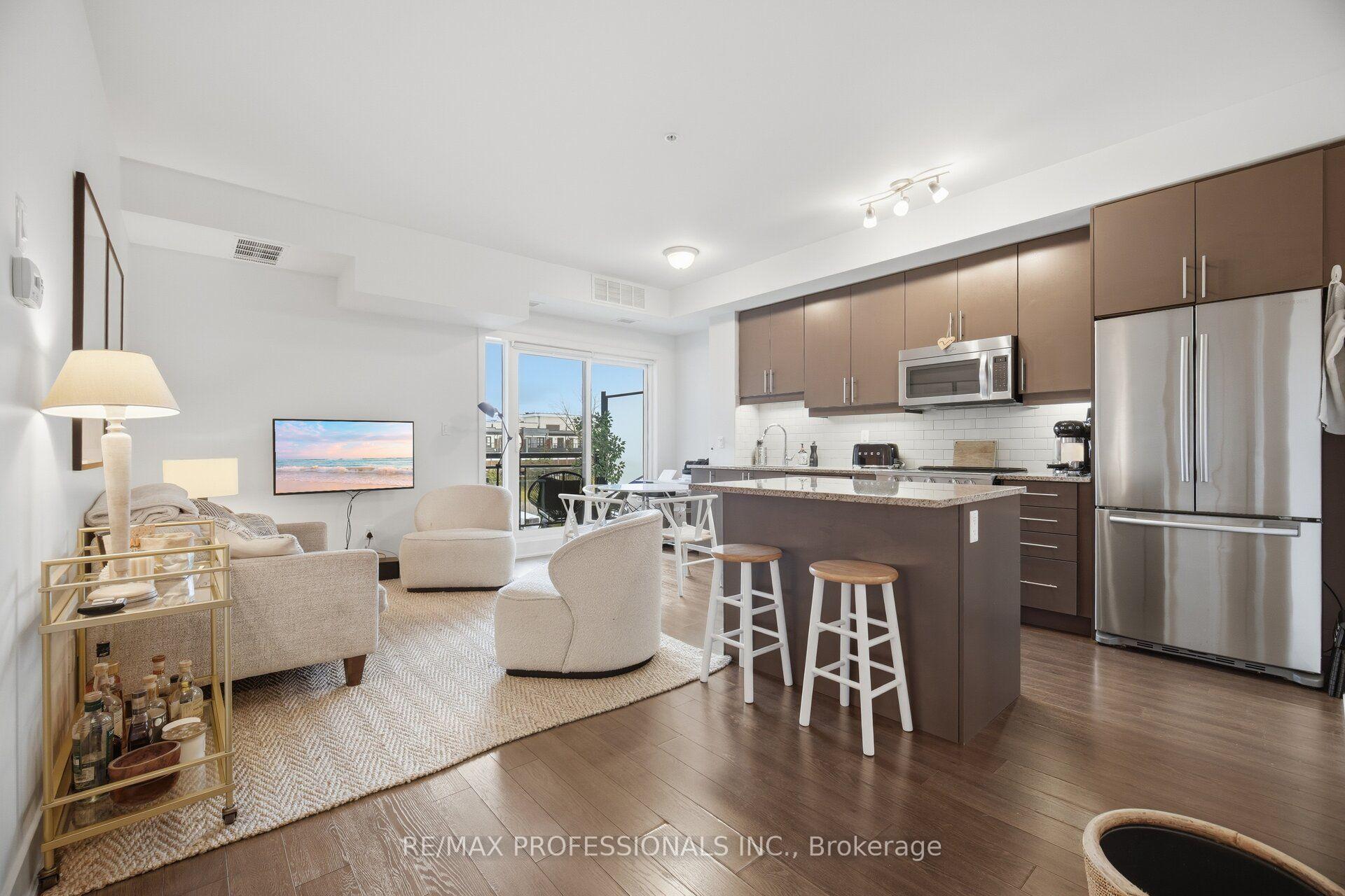 Photo 9 of Unit 323, 128 Garden Drive, Oakville, Central — HOMEH