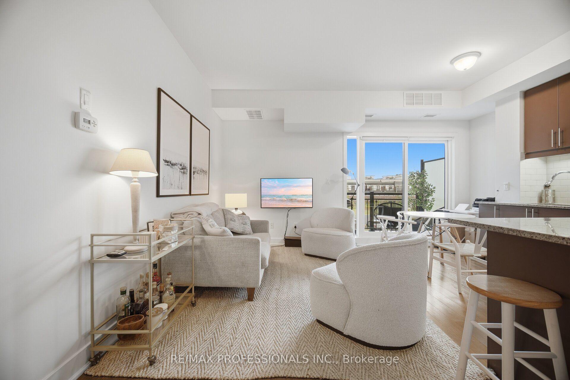 Photo 11 of Unit 323, 128 Garden Drive, Oakville, Central — HOMEH