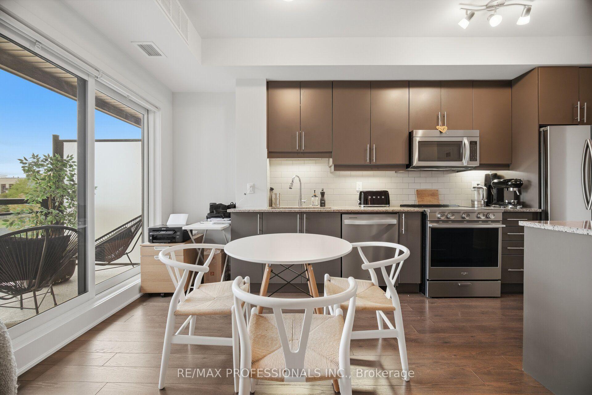 Photo 14 of Unit 323, 128 Garden Drive, Oakville, Central — HOMEH