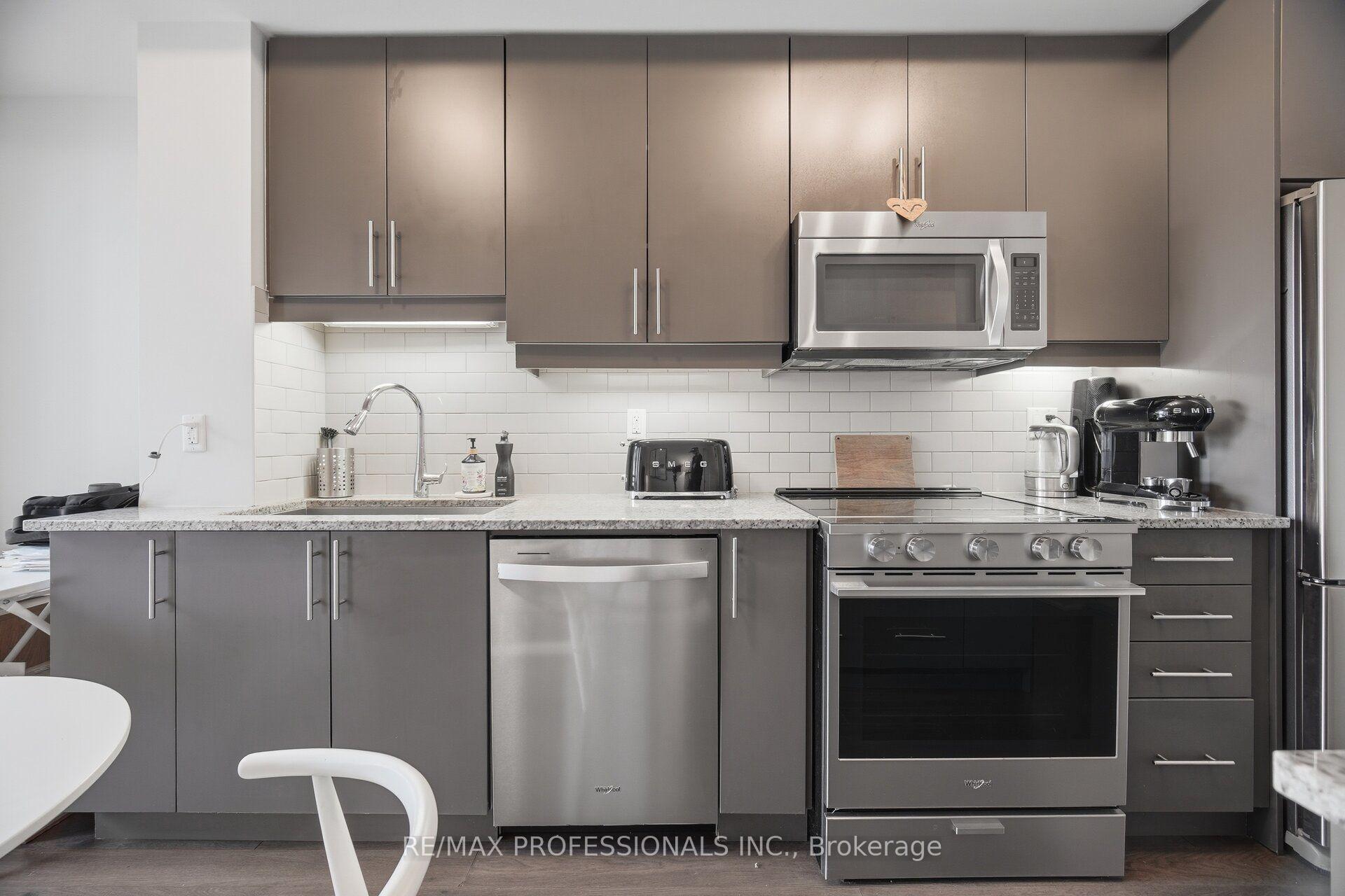 Photo 20 of Unit 323, 128 Garden Drive, Oakville, Central — HOMEH