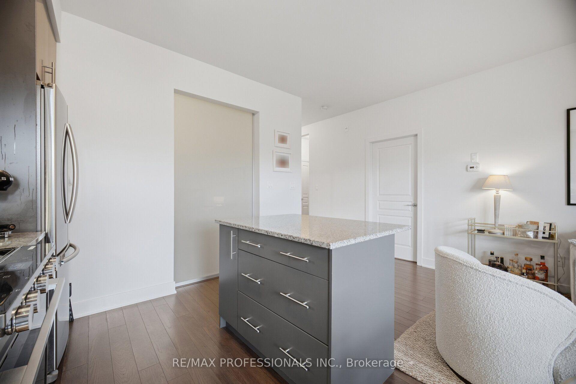 Photo 23 of Unit 323, 128 Garden Drive, Oakville, Central — HOMEH