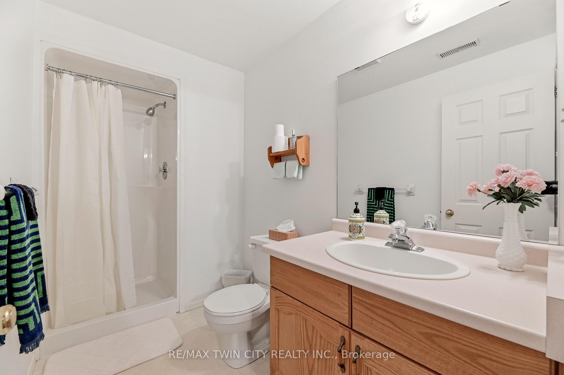 Photo 8 of 1030 Colborne Street E, Brantford — HOMEH