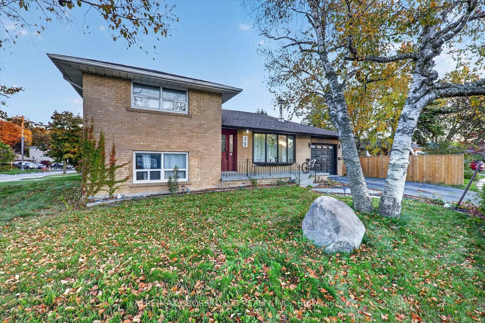 Photo 3 of 75 Fordover Drive, Scarborough, Guildwood — HOMEH