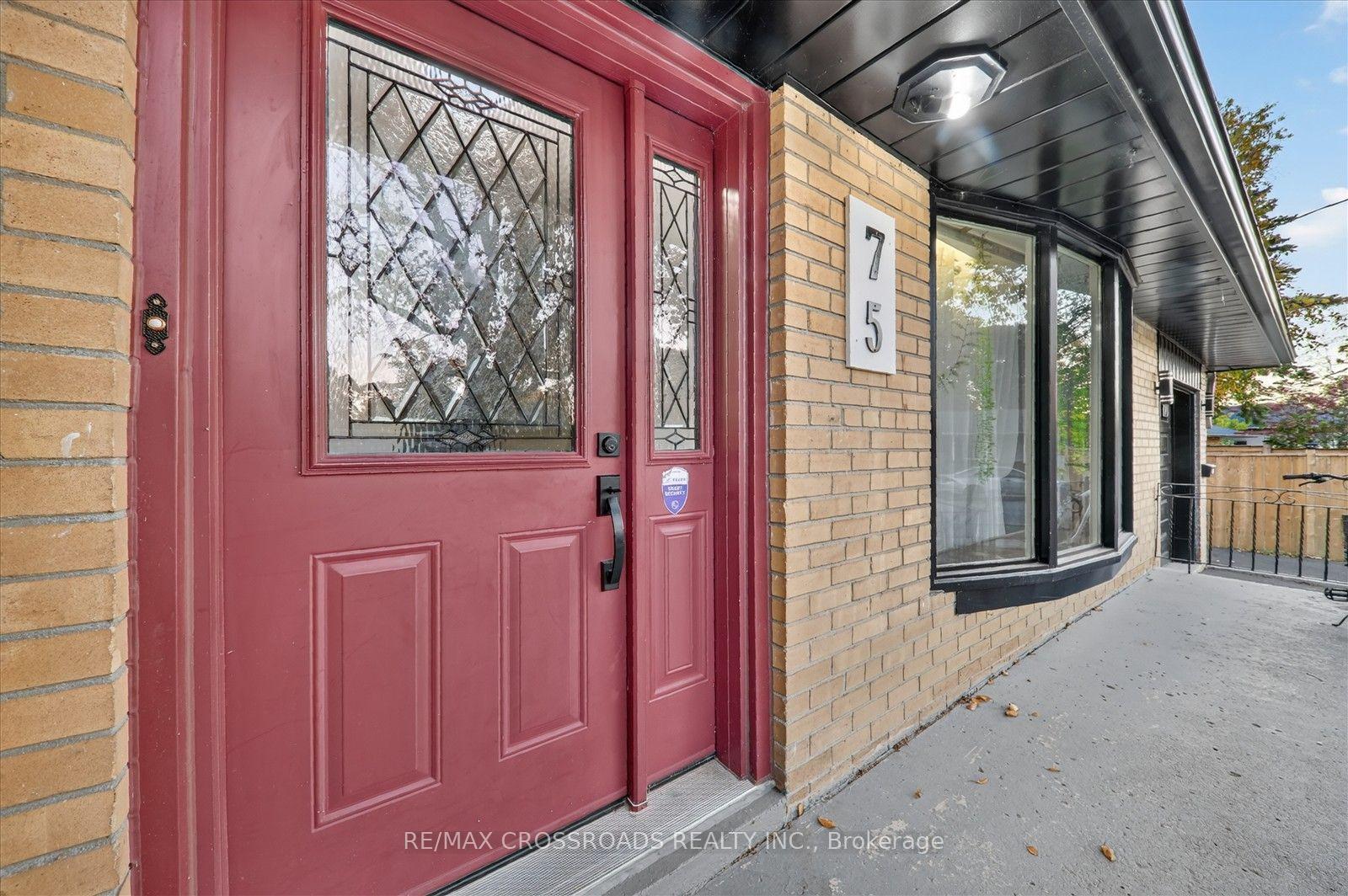 Photo 4 of 75 Fordover Drive, Scarborough, Guildwood — HOMEH