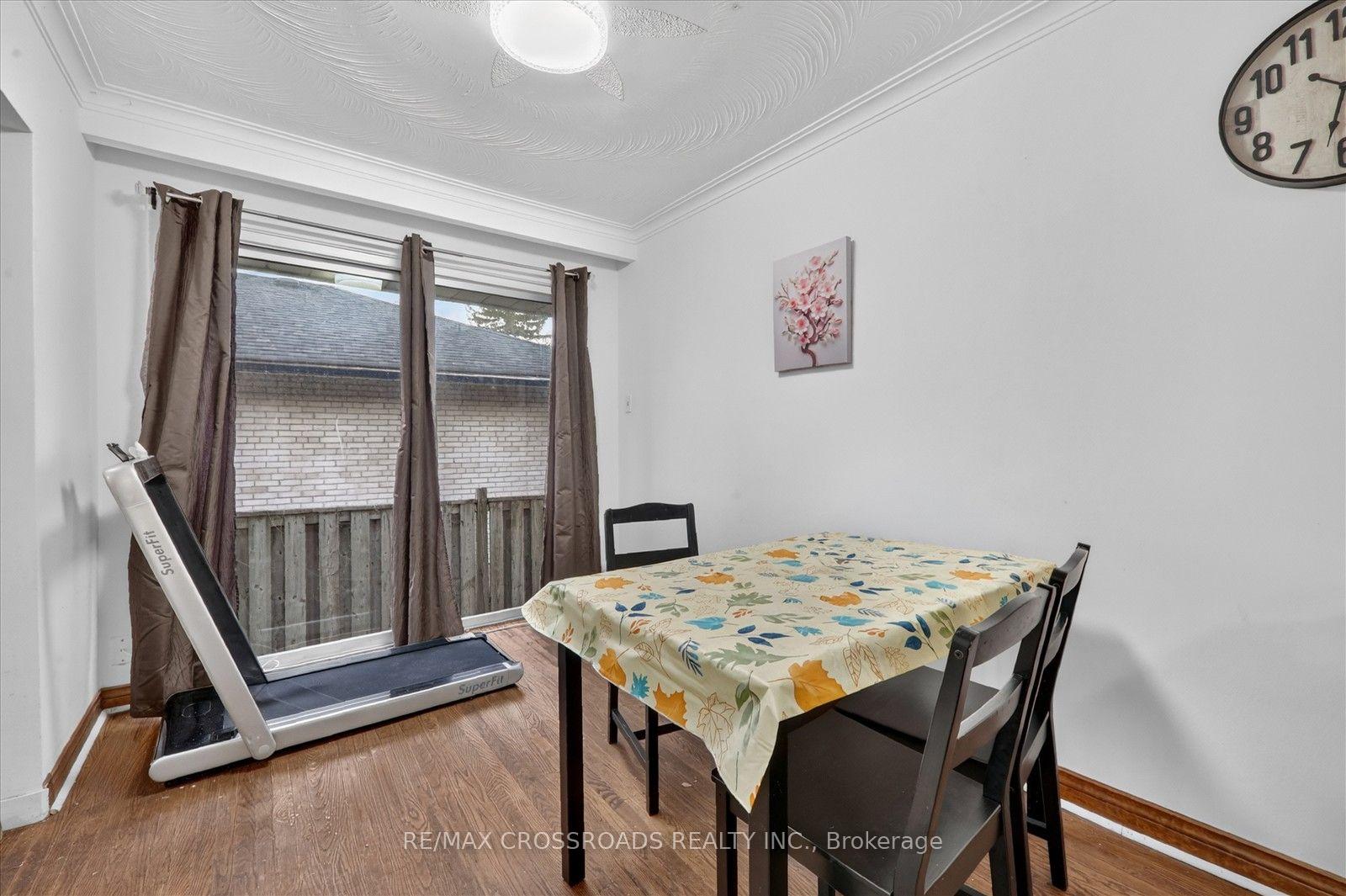 Photo 8 of 75 Fordover Drive, Scarborough, Guildwood — HOMEH