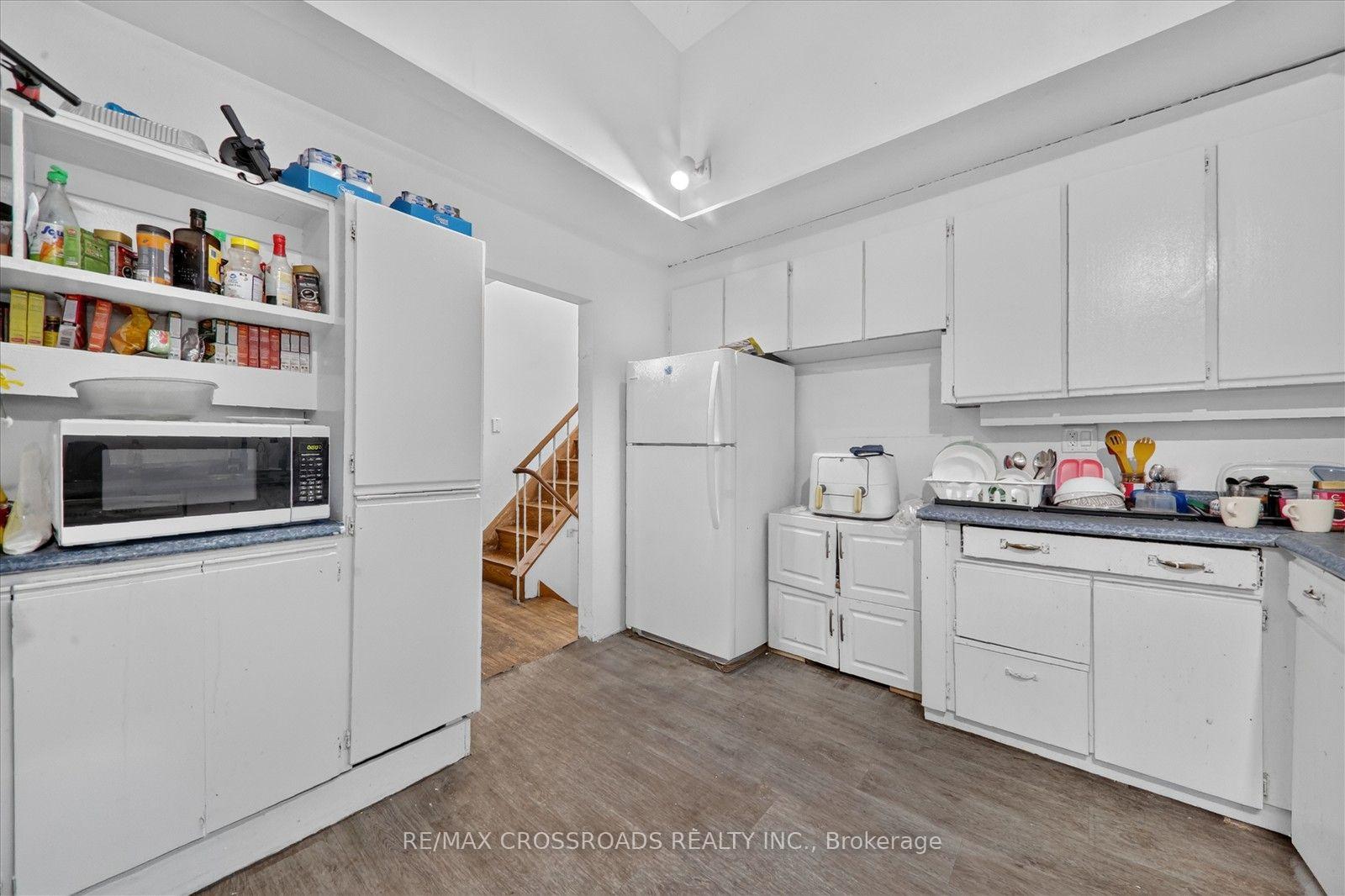 Photo 10 of 75 Fordover Drive, Scarborough, Guildwood — HOMEH