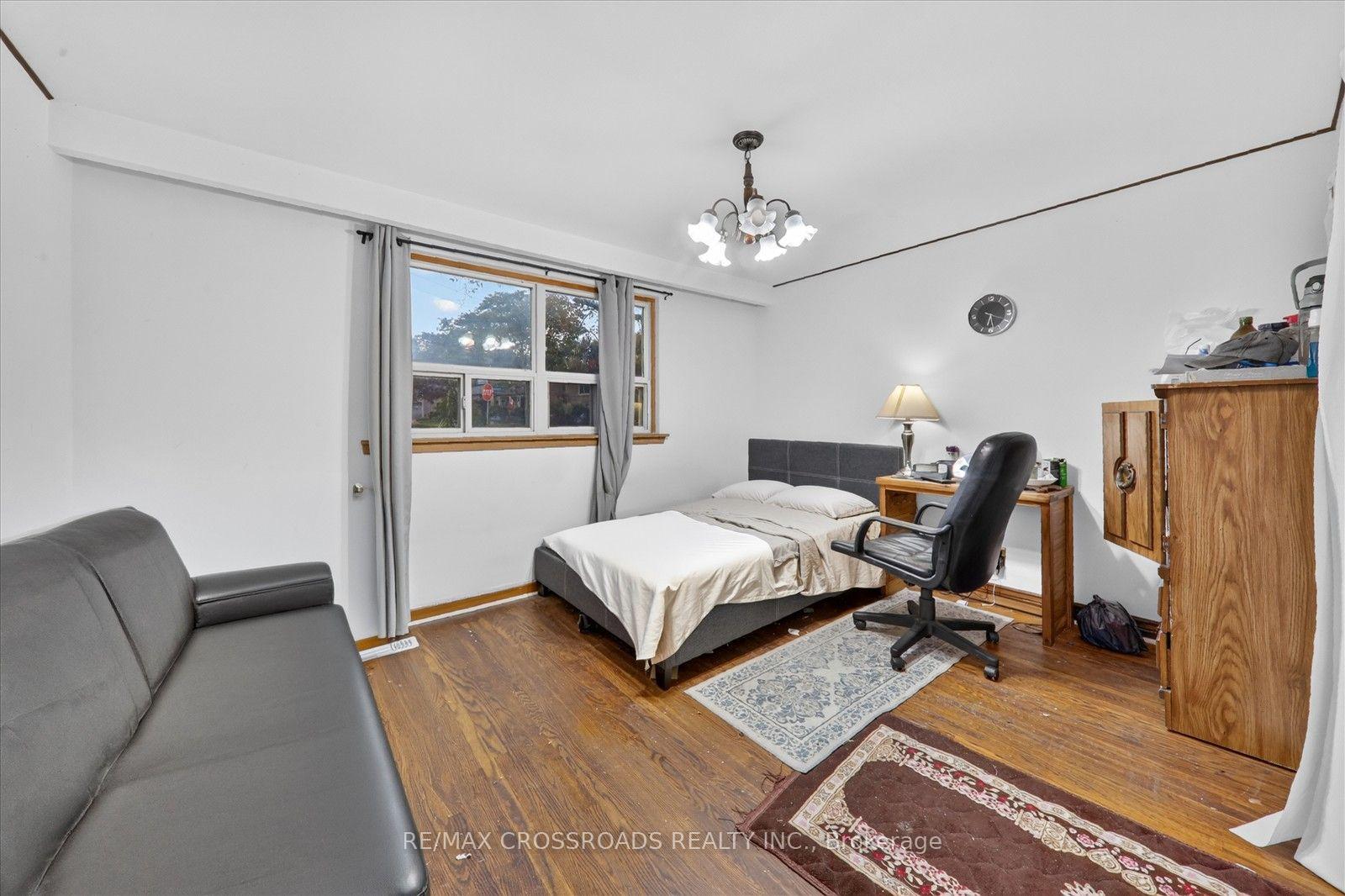 Photo 16 of 75 Fordover Drive, Scarborough, Guildwood — HOMEH