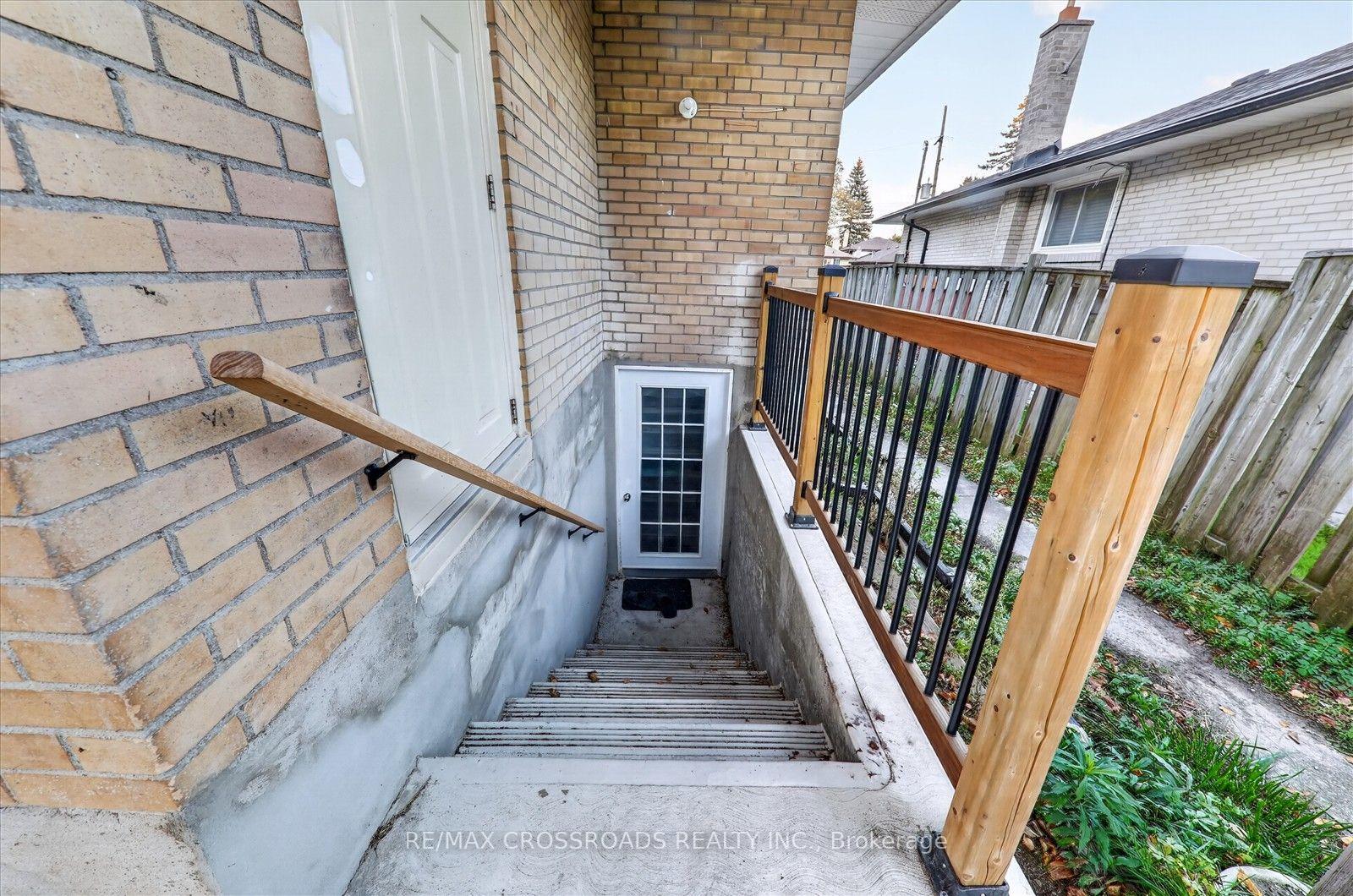 Photo 21 of 75 Fordover Drive, Scarborough, Guildwood — HOMEH